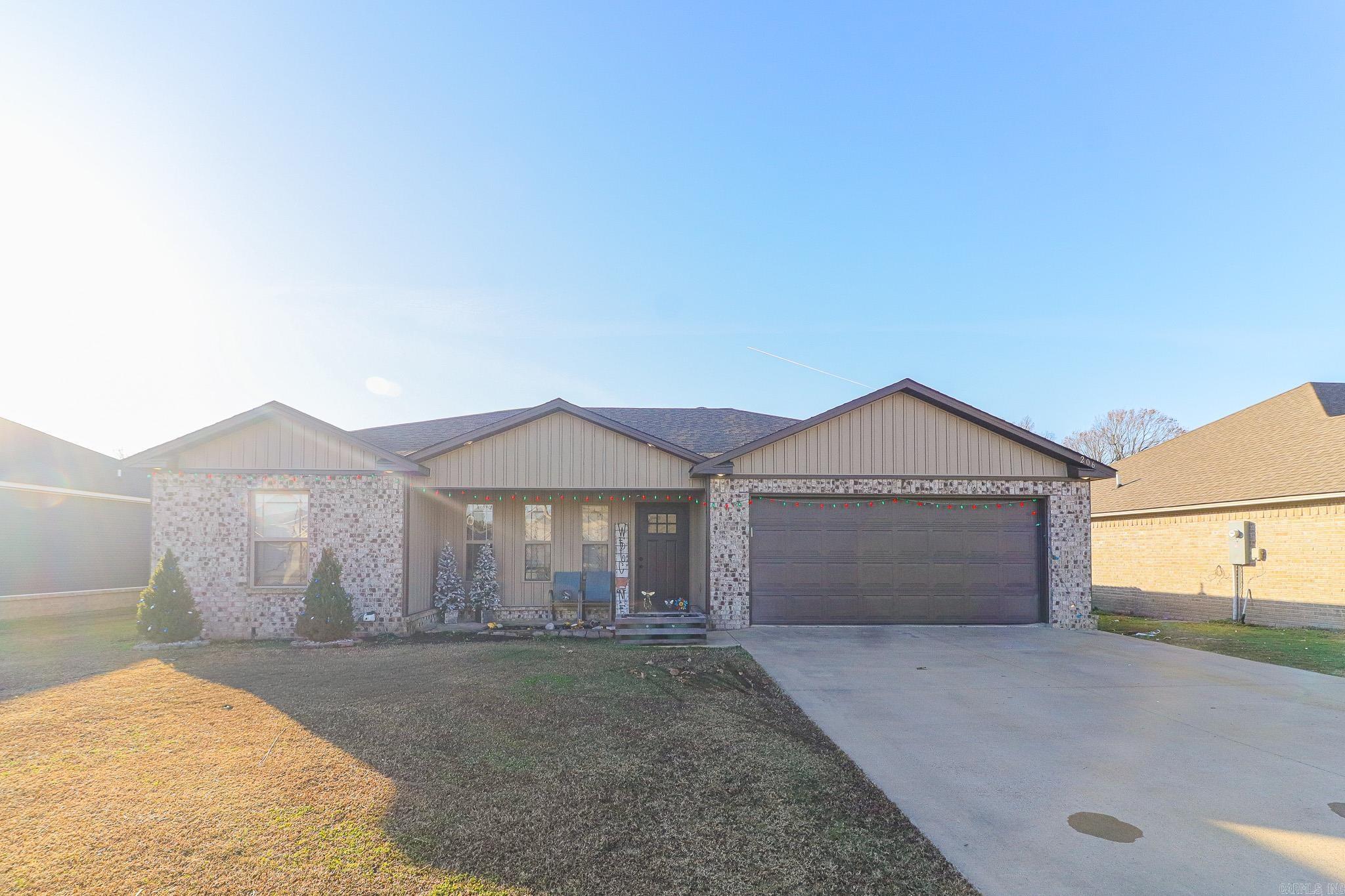 206 Stacy Paragould, AR 72450