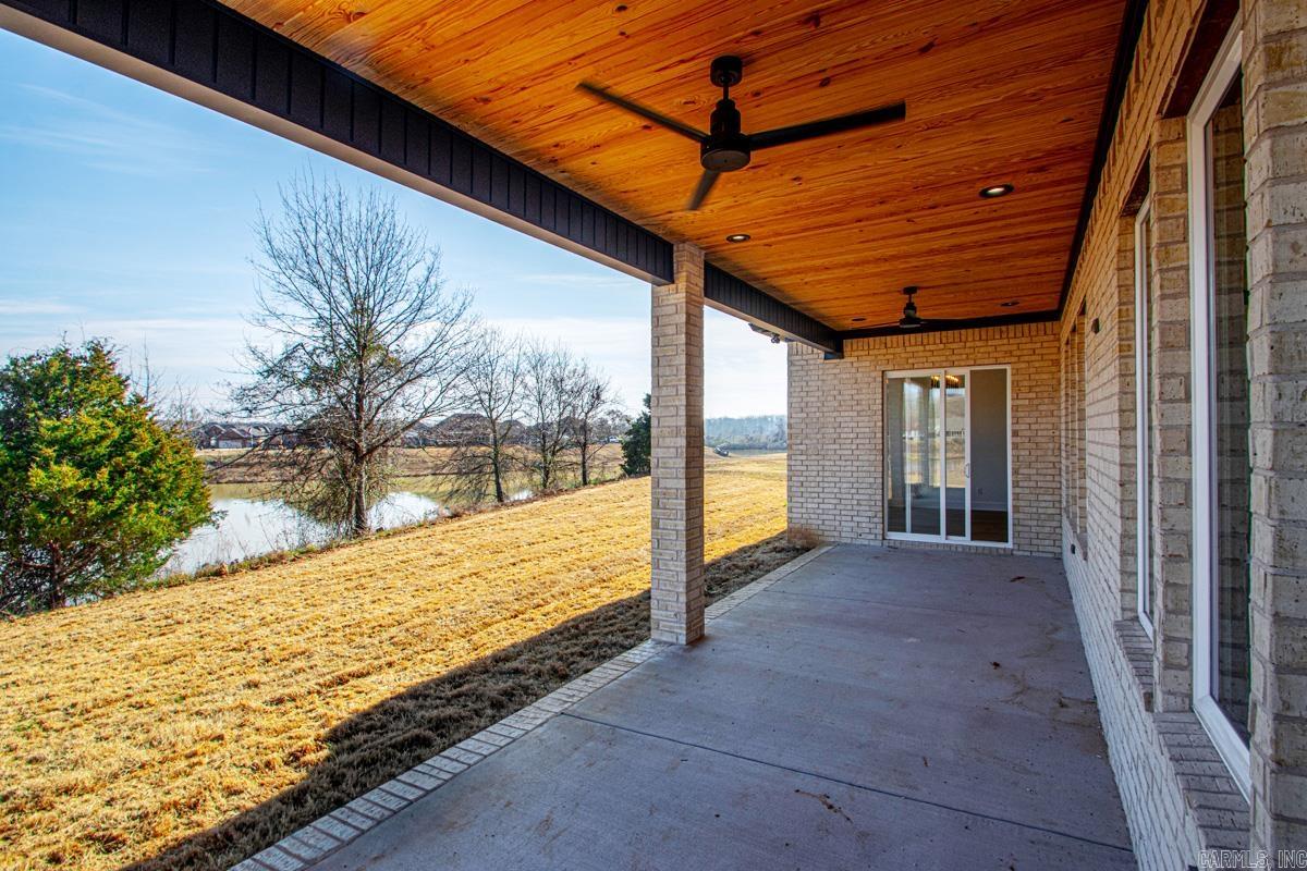 1015 Black Bass Court Jacksonville, AR 72076-2741