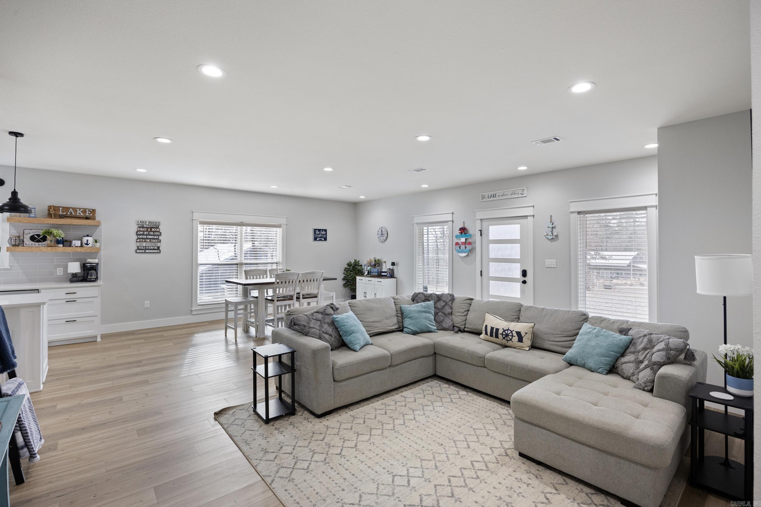 211 Woodland Shores Circle Clinton, AR 72031