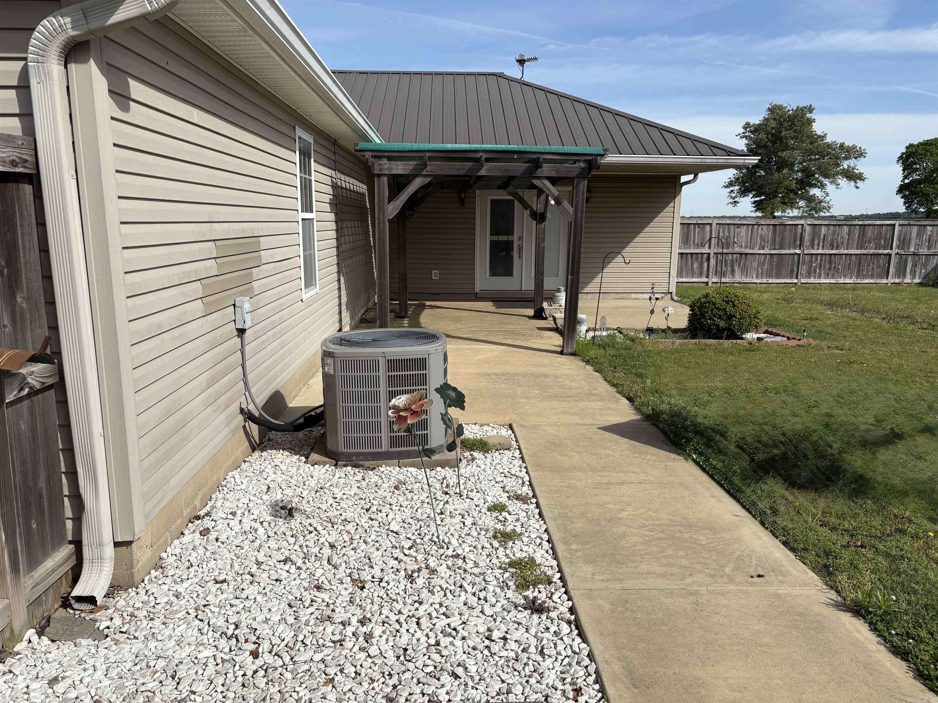 90 County Road 7415 Wynne, AR 72396