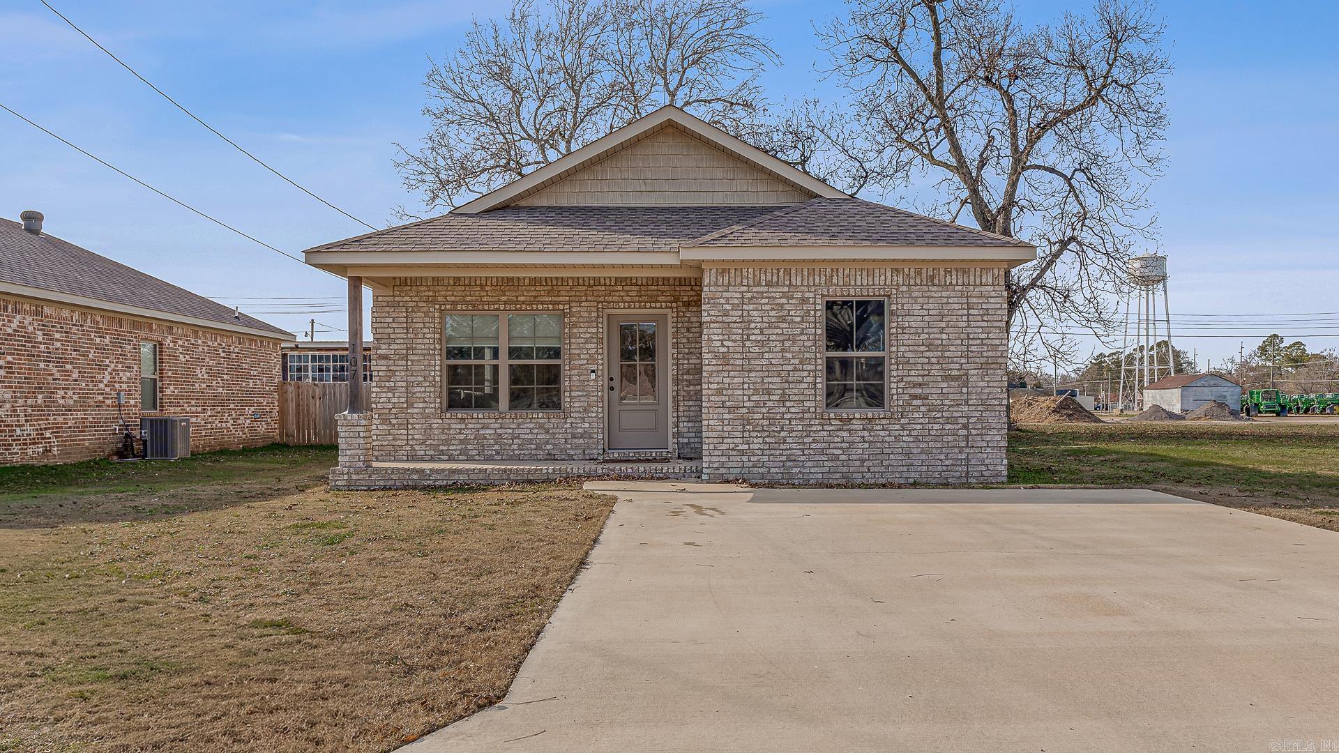 107 Larrison Street Monett, AR 72447