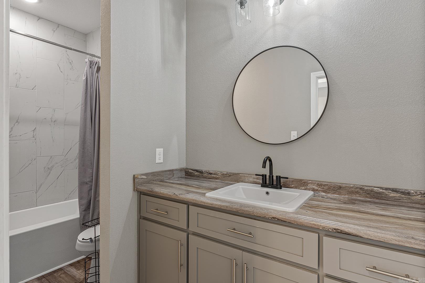 107 Larrison  Monett, AR