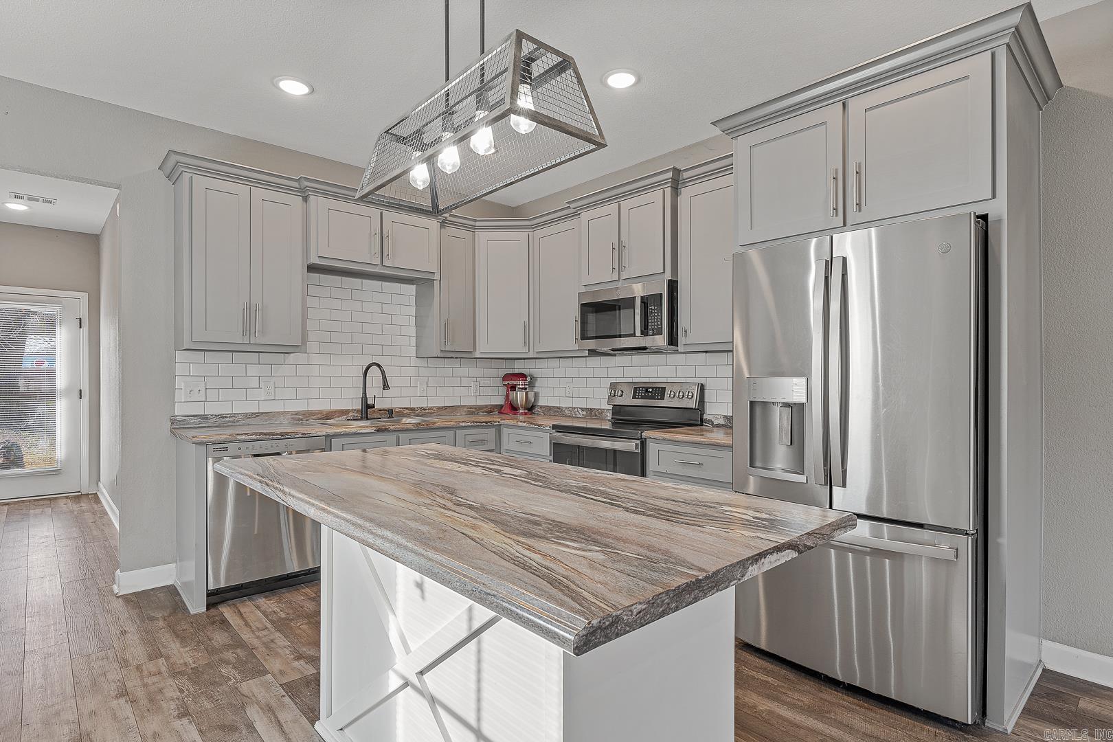 107 Larrison  Monett, AR