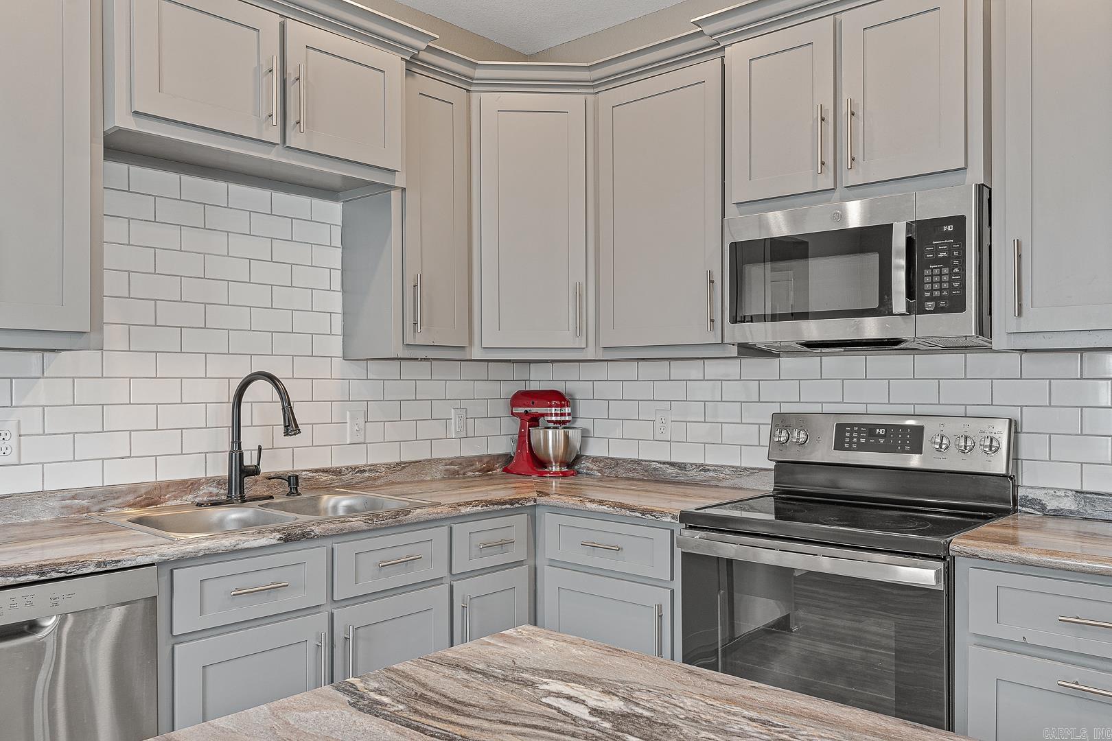 107 Larrison  Monett, AR