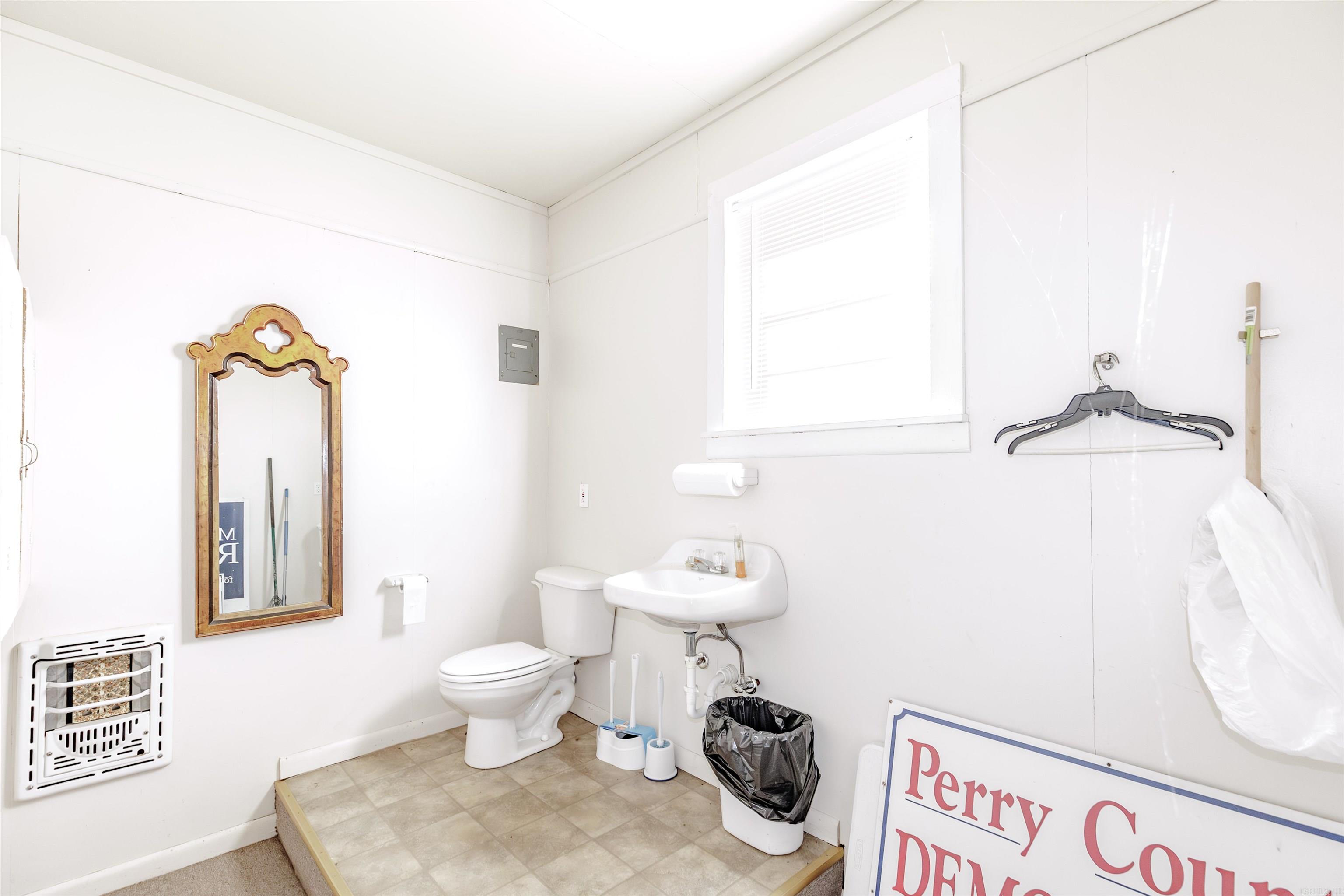 107 B  Perryville, AR