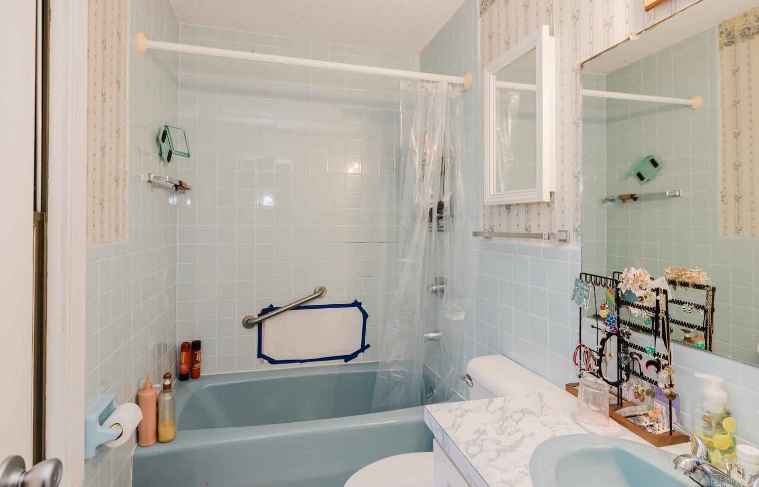 3 Helena  Hot Springs Village, AR