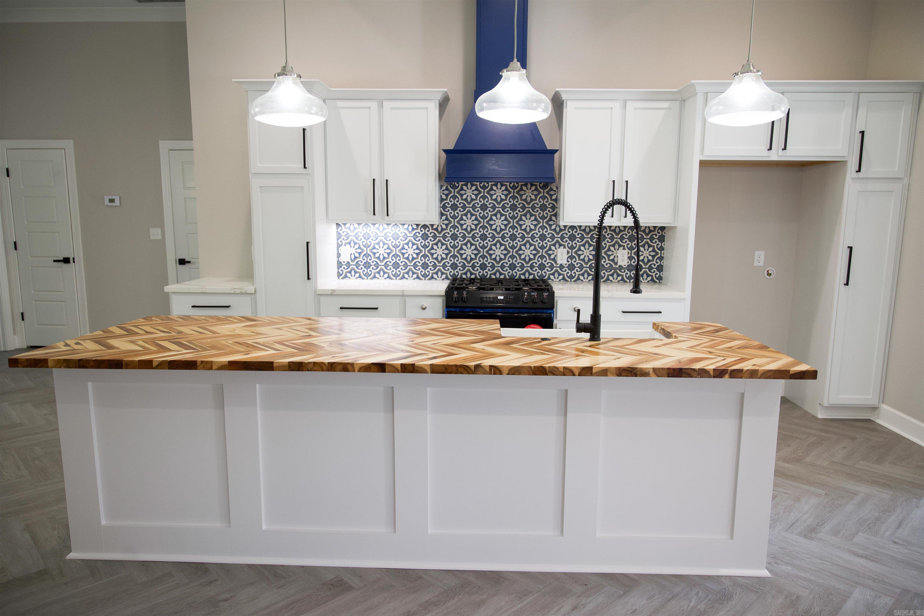 8116 Kanis Pines  Little Rock, AR