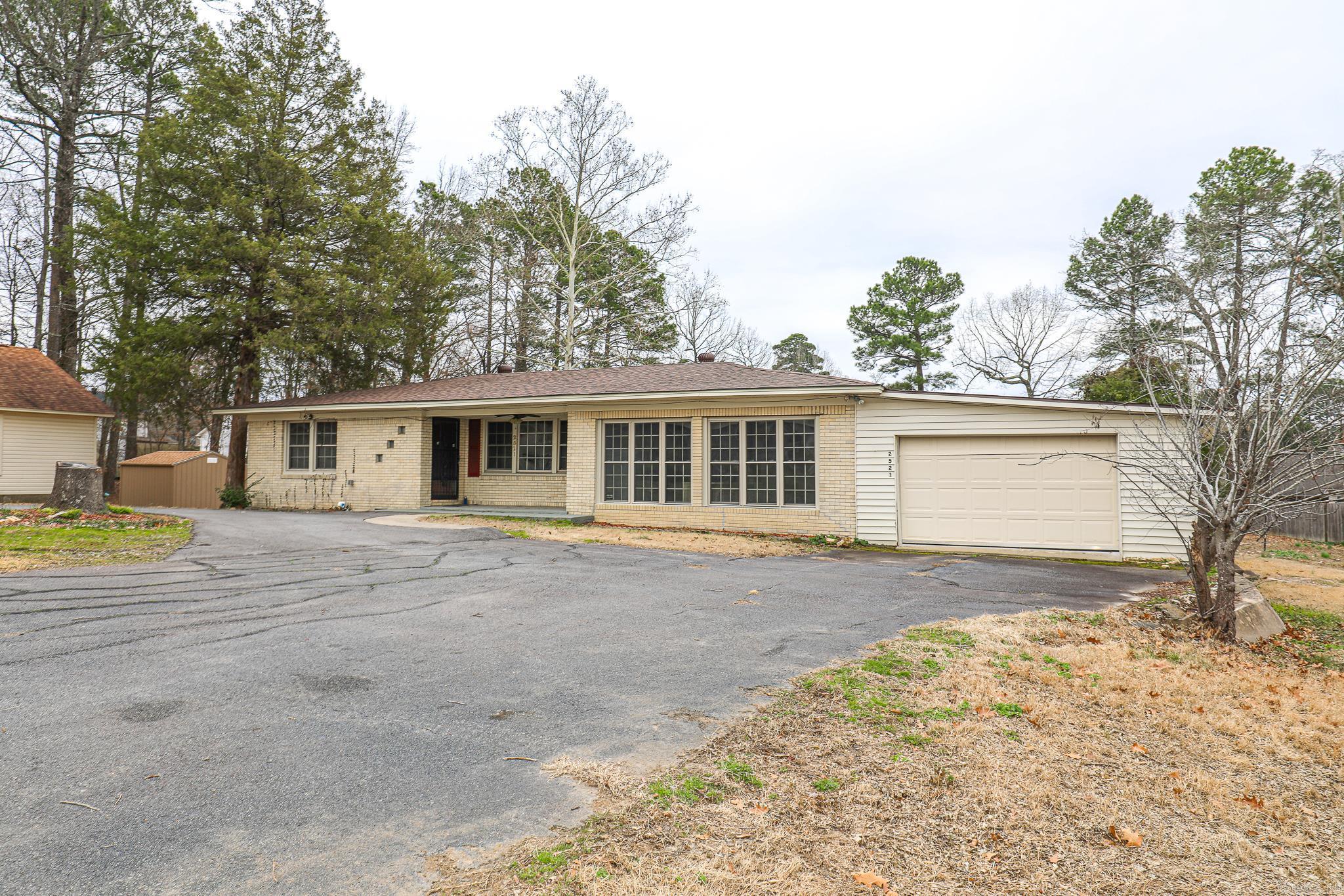 2521 NORTHSHORE  Benton, AR