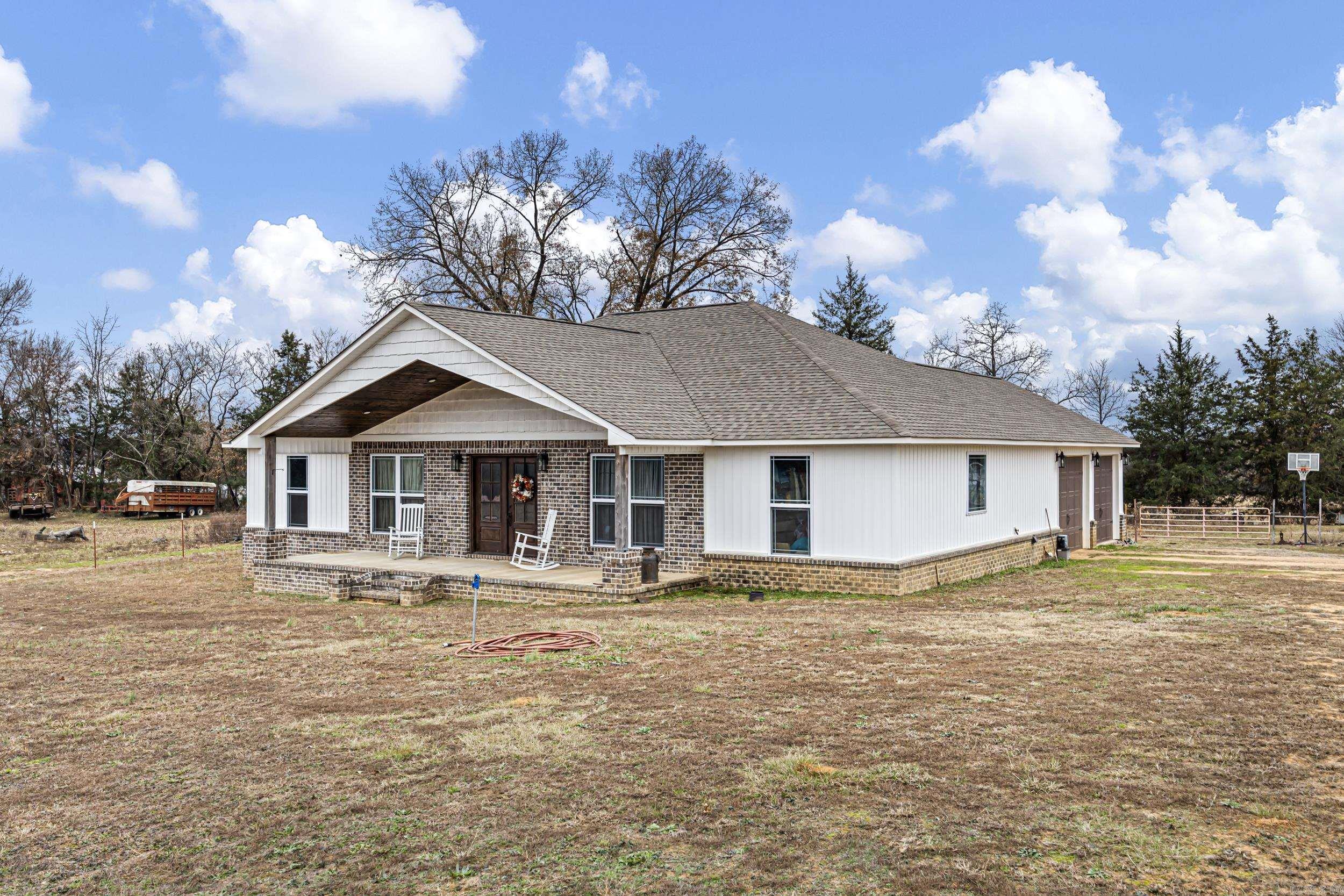 7799 Highway 352  Hartman, AR