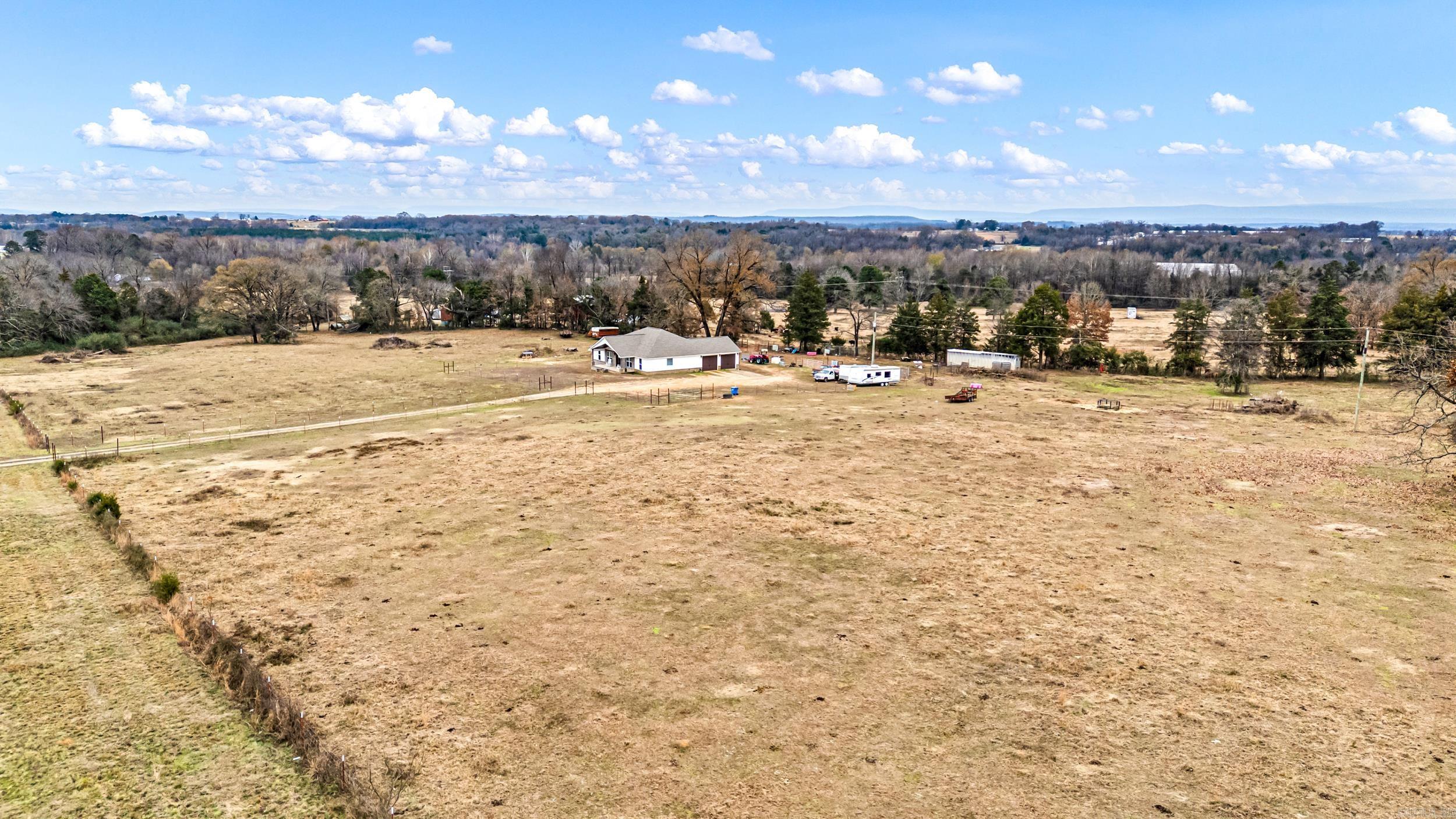 7799 Highway 352  Hartman, AR