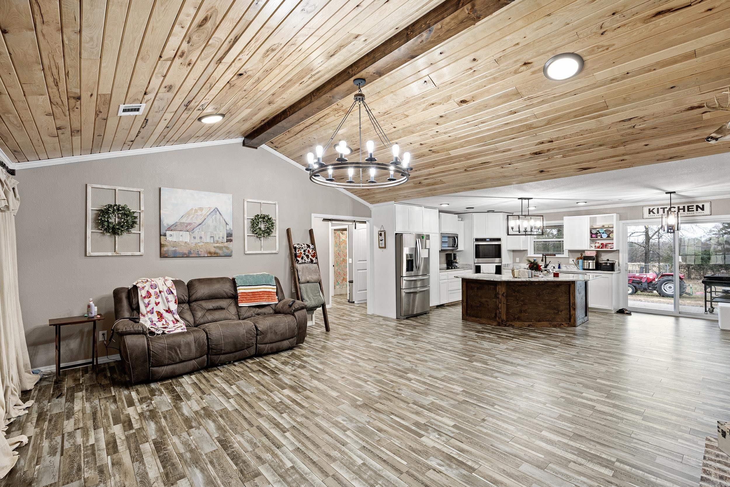 7799 Highway 352  Hartman, AR