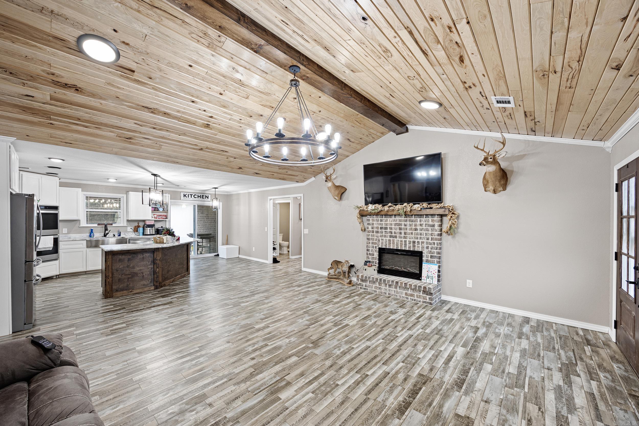 7799 Highway 352  Hartman, AR