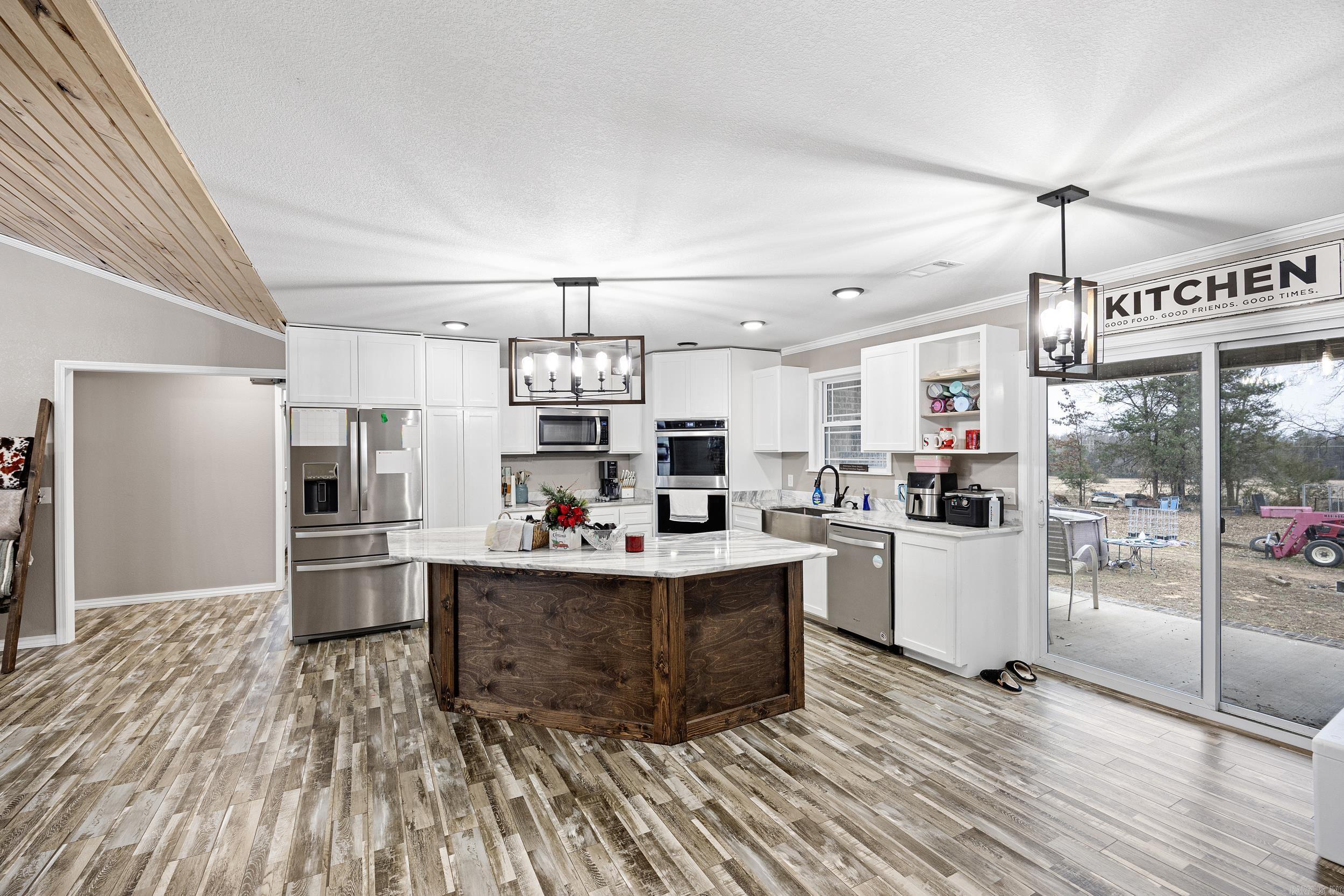 7799 Highway 352  Hartman, AR