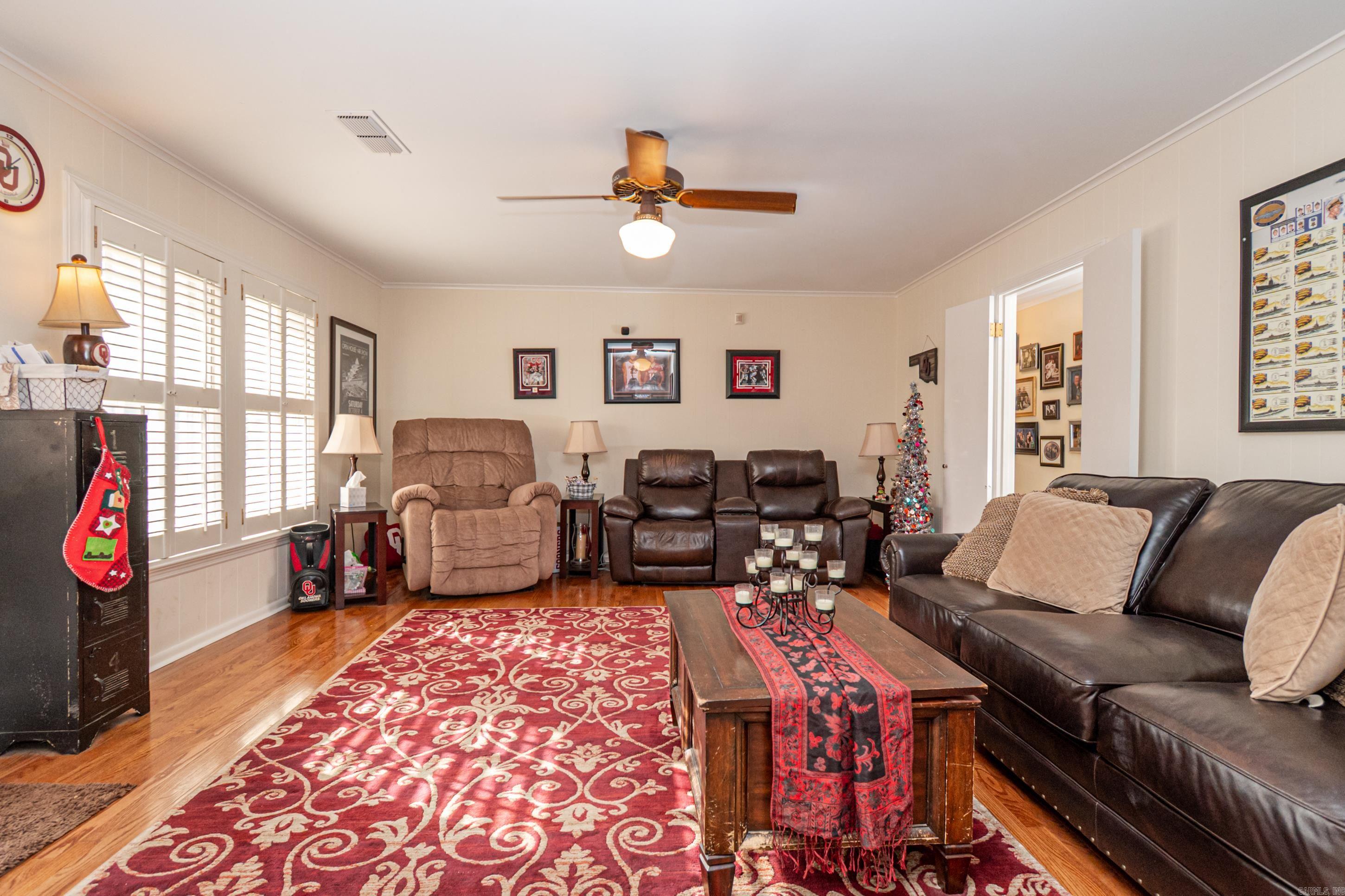 1909 W Oak St  El Dorado, AR