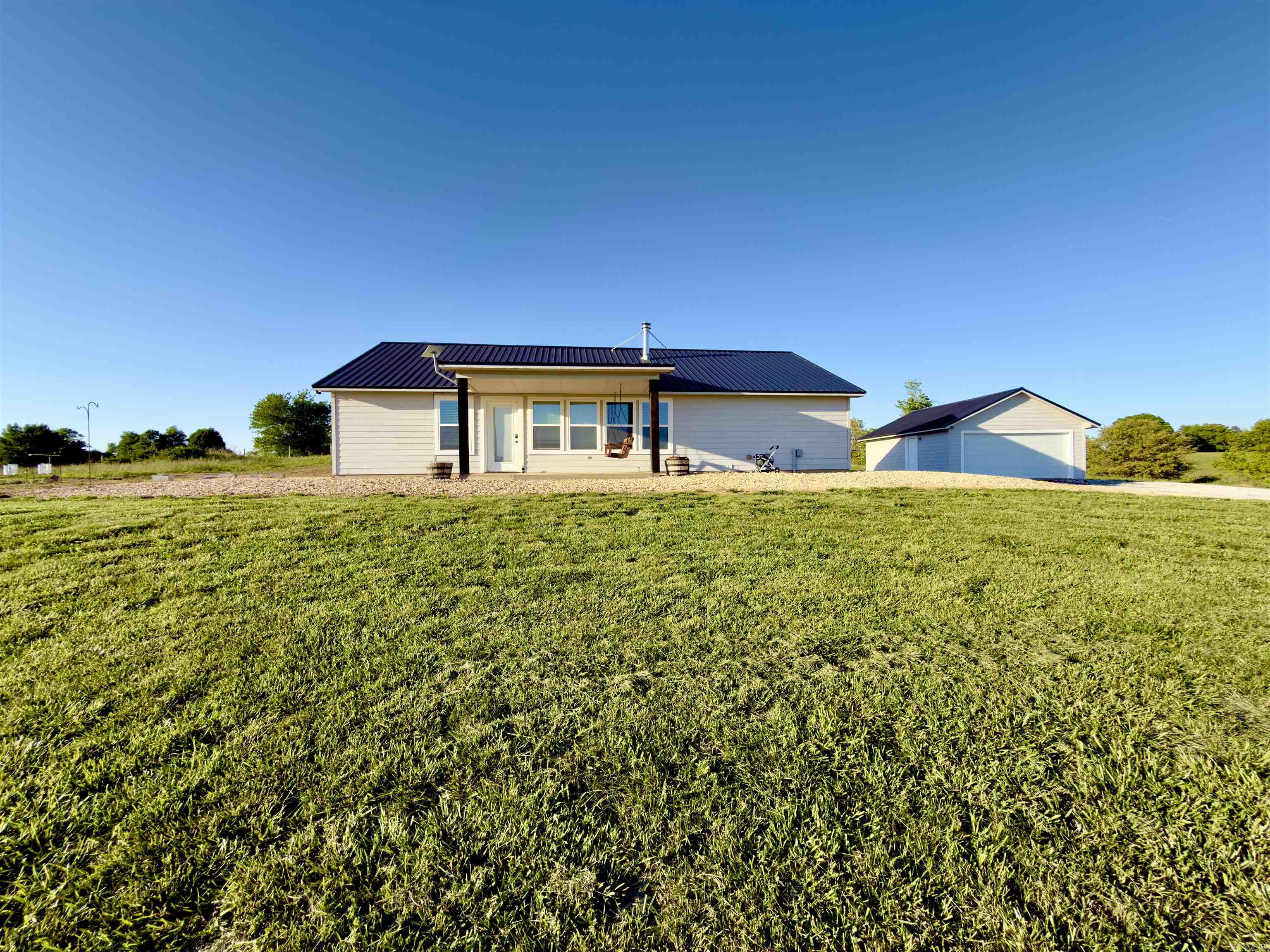 1779 NC 1600 Compton, AR 72624