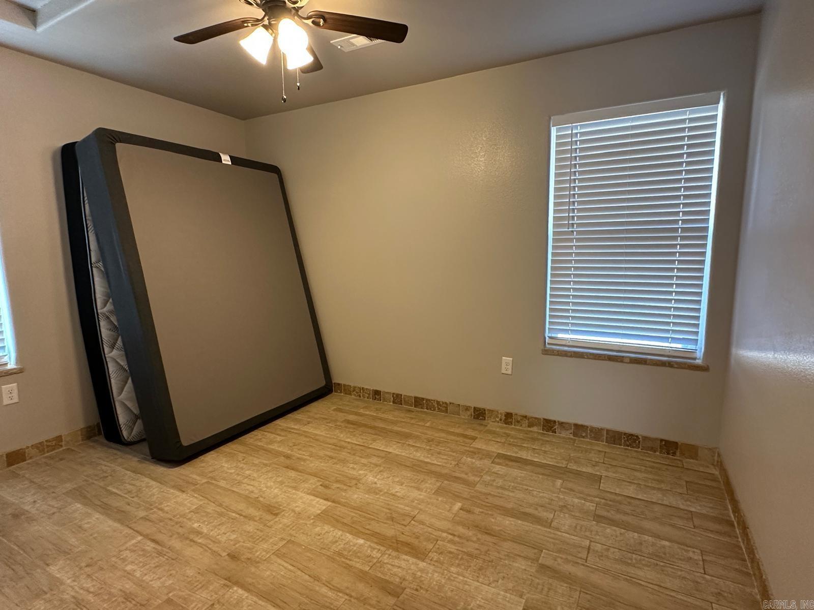 1779 NC 1600  Compton, AR