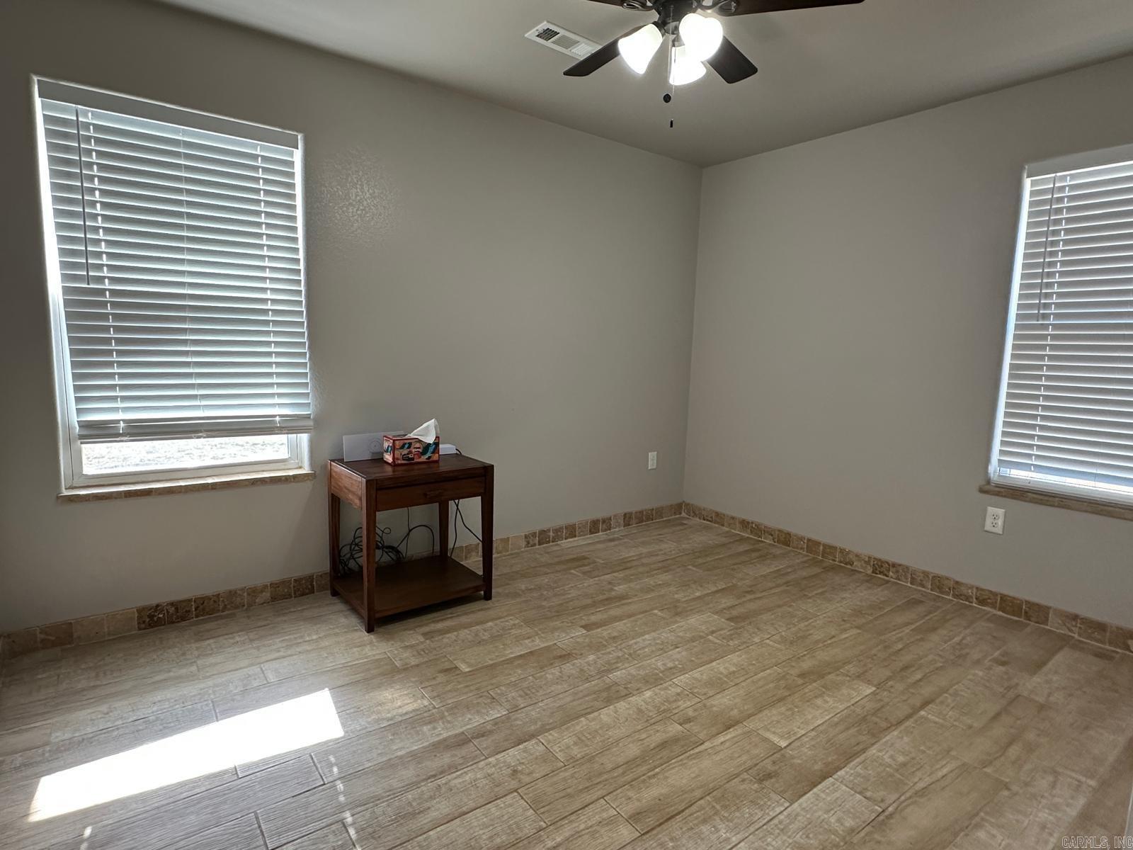 1779 NC 1600 Compton, AR 72624