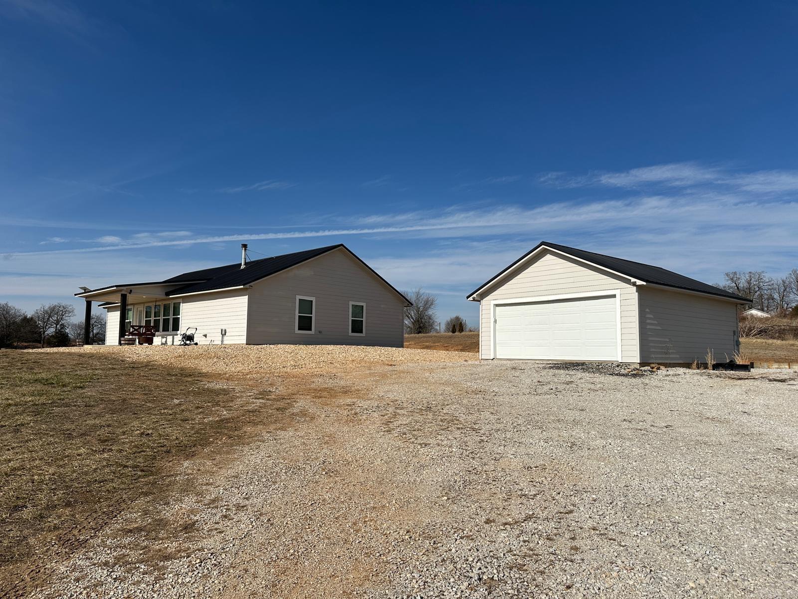 1779 NC 1600  Compton, AR