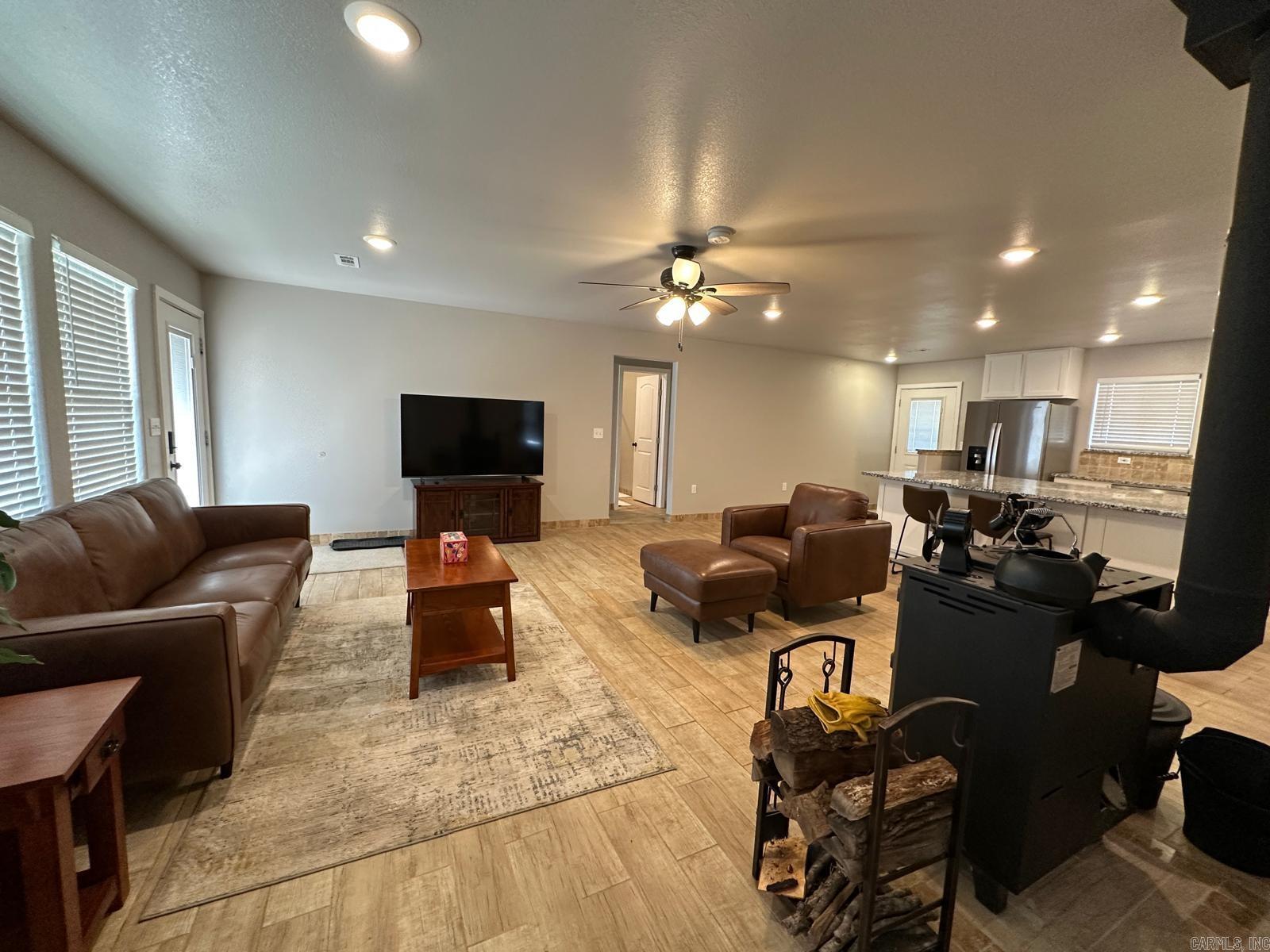 1779 NC 1600 Compton, AR 72624