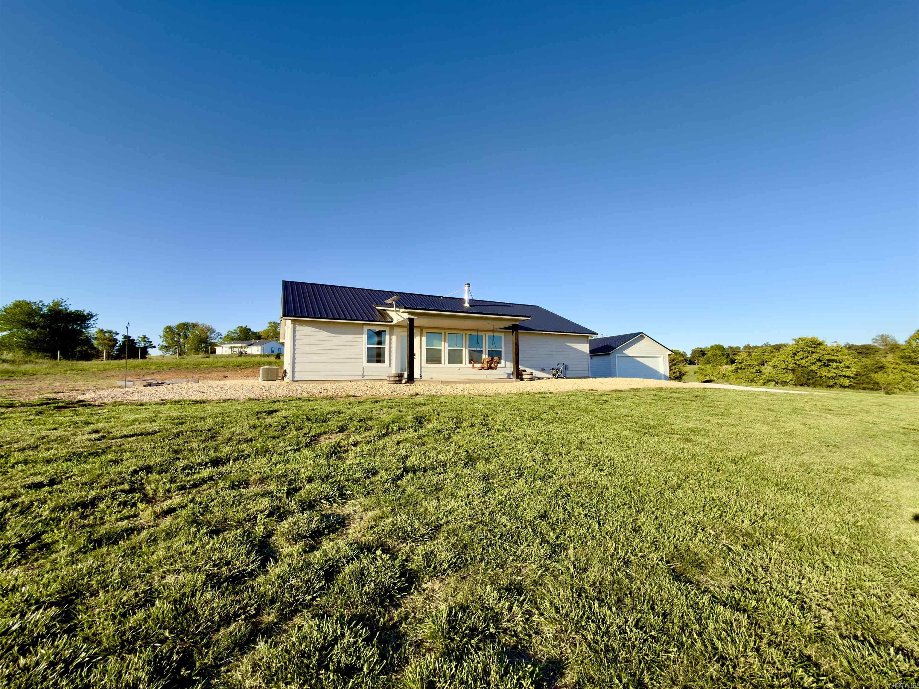 1779 NC 1600 Compton, AR 72624