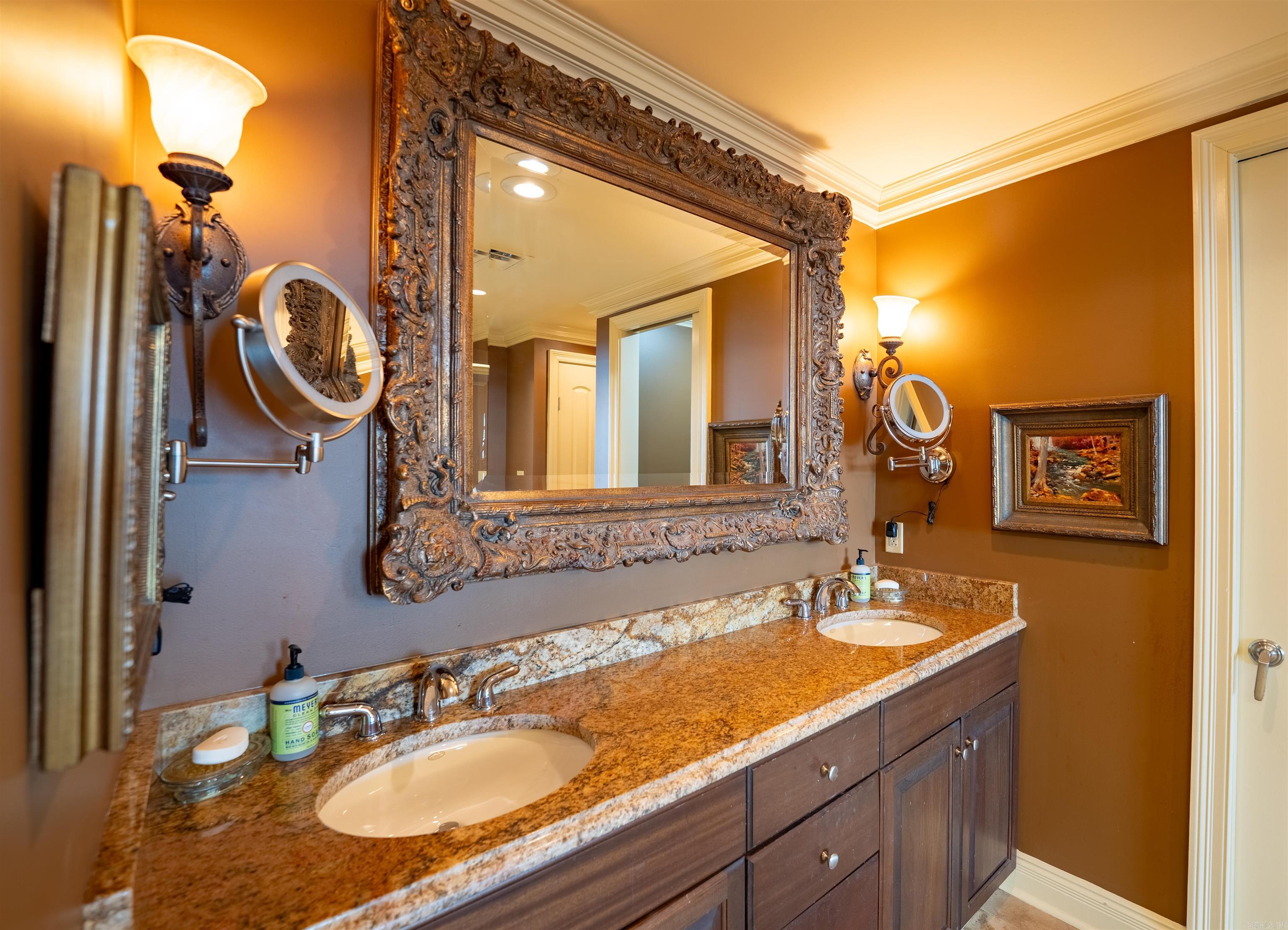 521 E President Clinton  Little Rock, AR