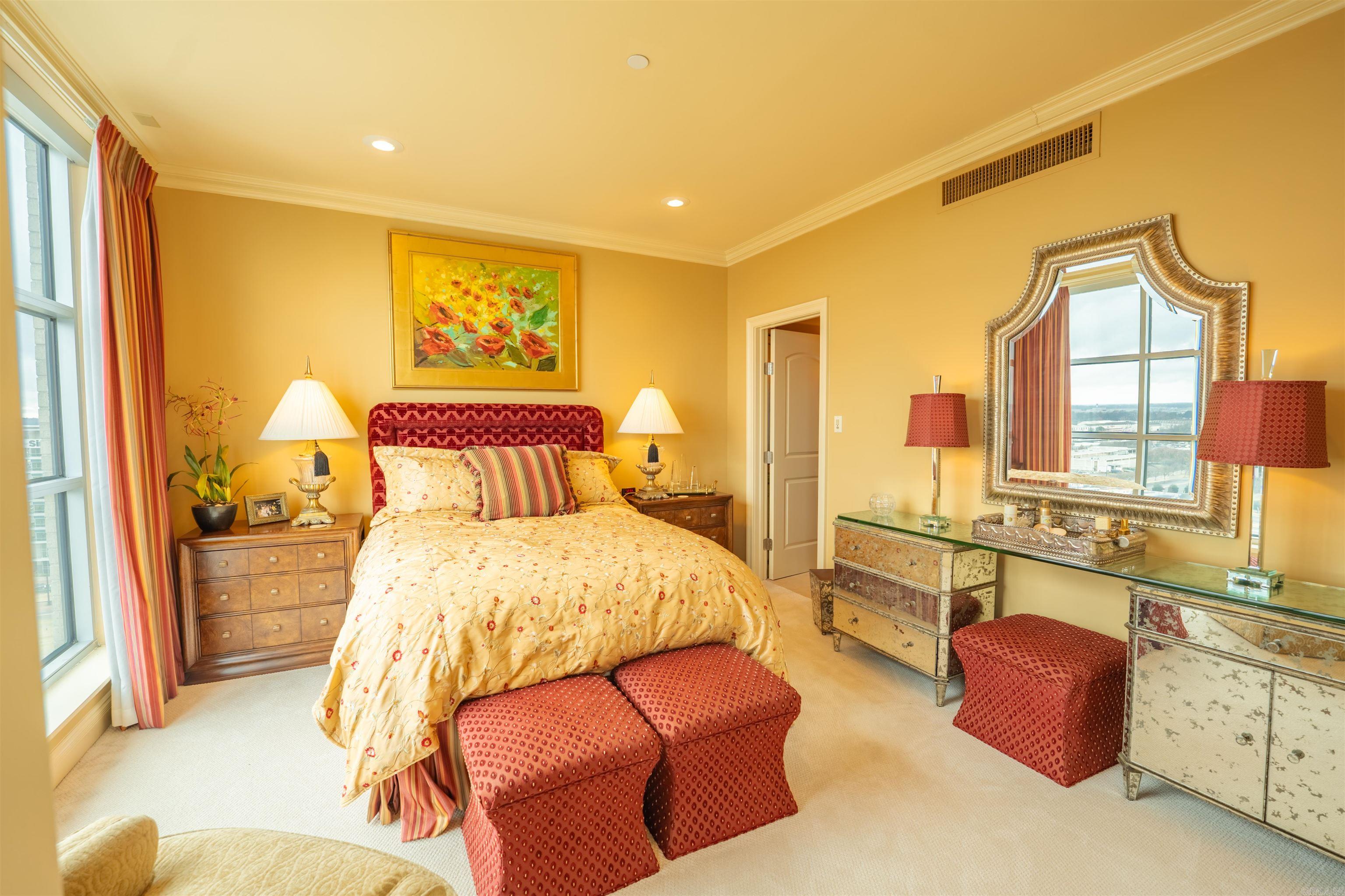 521 E President Clinton  Little Rock, AR