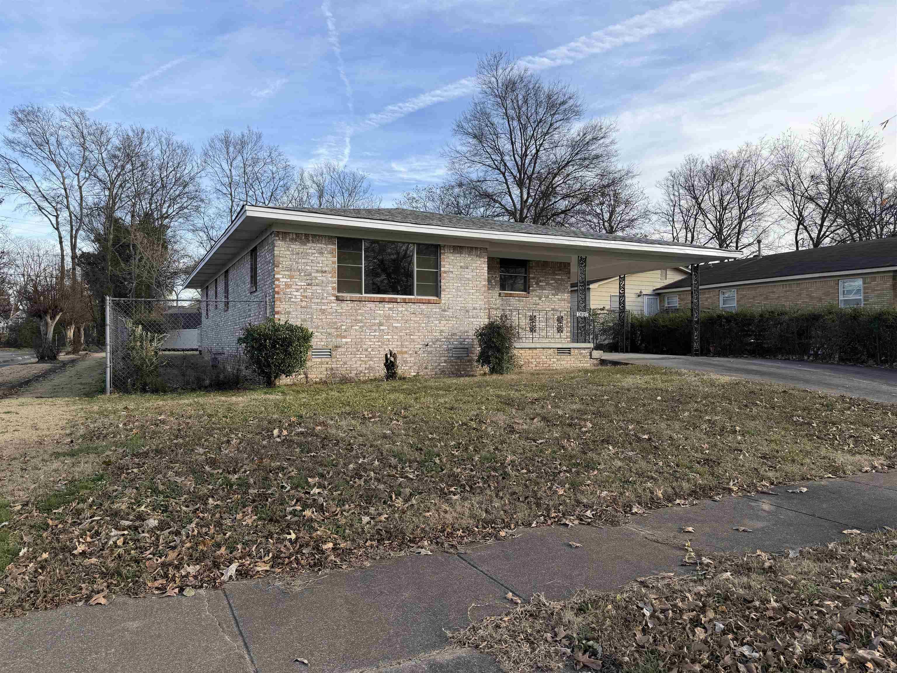 1801 S Izard  Little Rock, AR