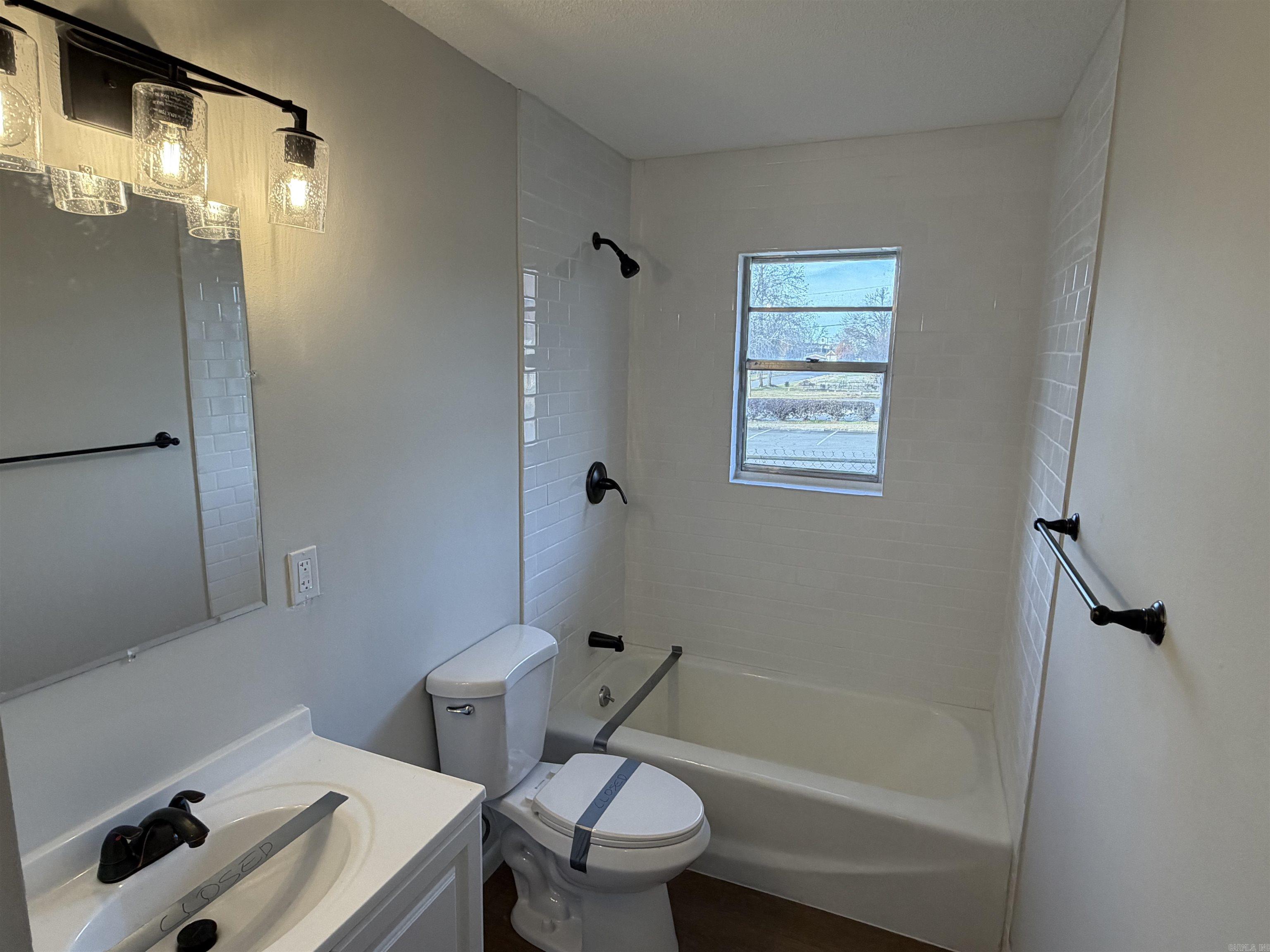 1801 S Izard  Little Rock, AR