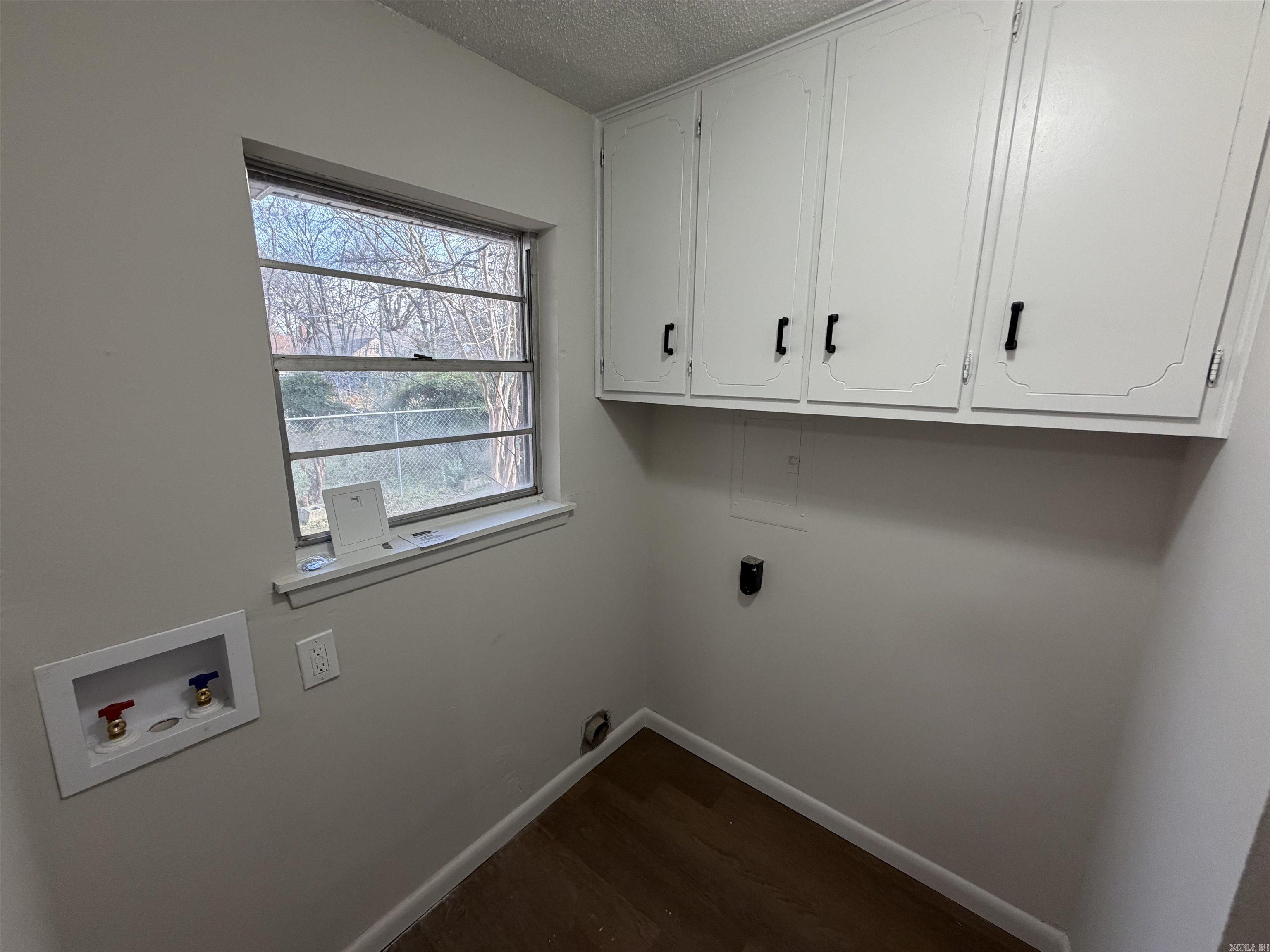 1801 S Izard  Little Rock, AR