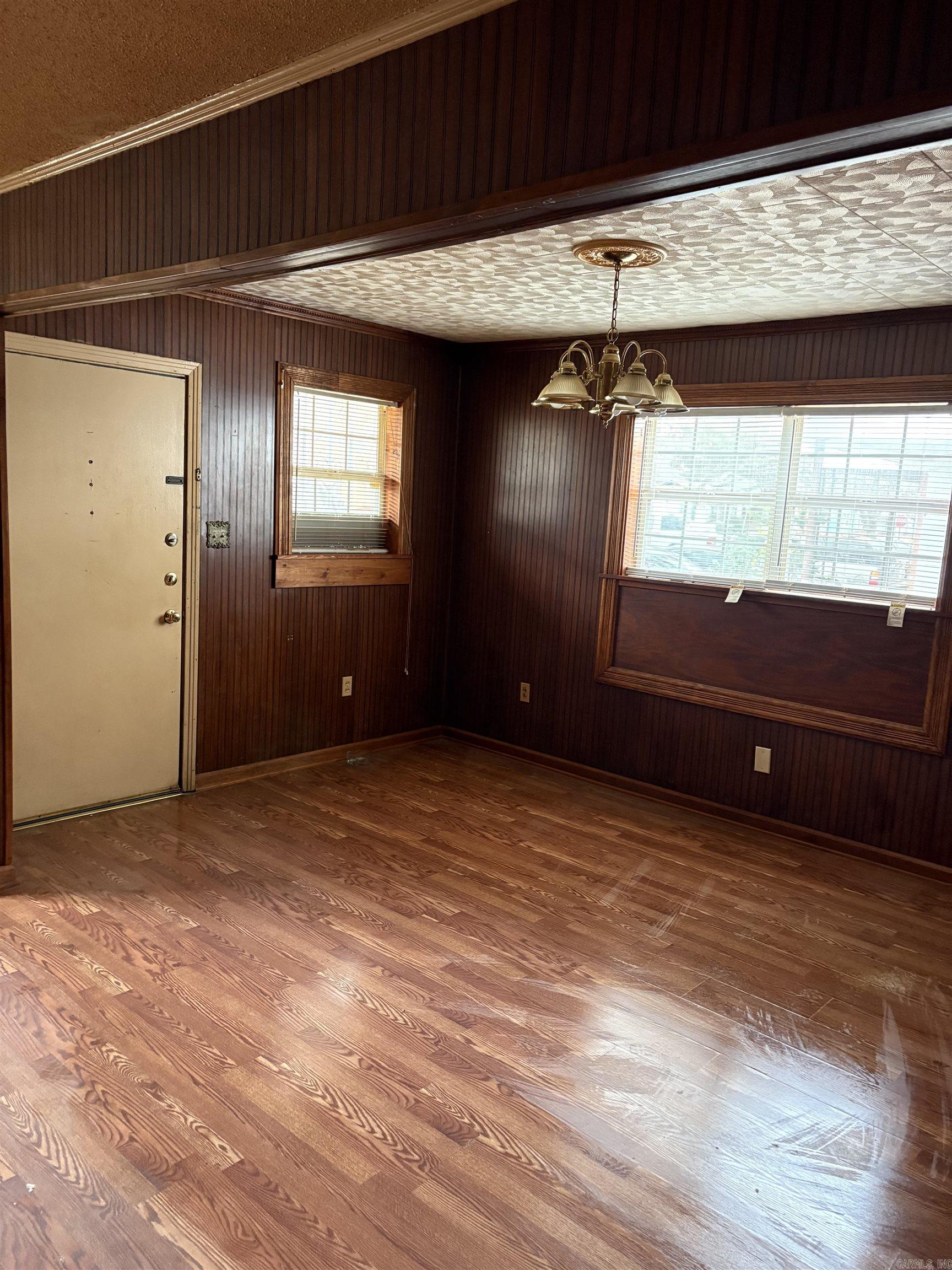 2213 S MAPLE Pine Bluff, AR 71603