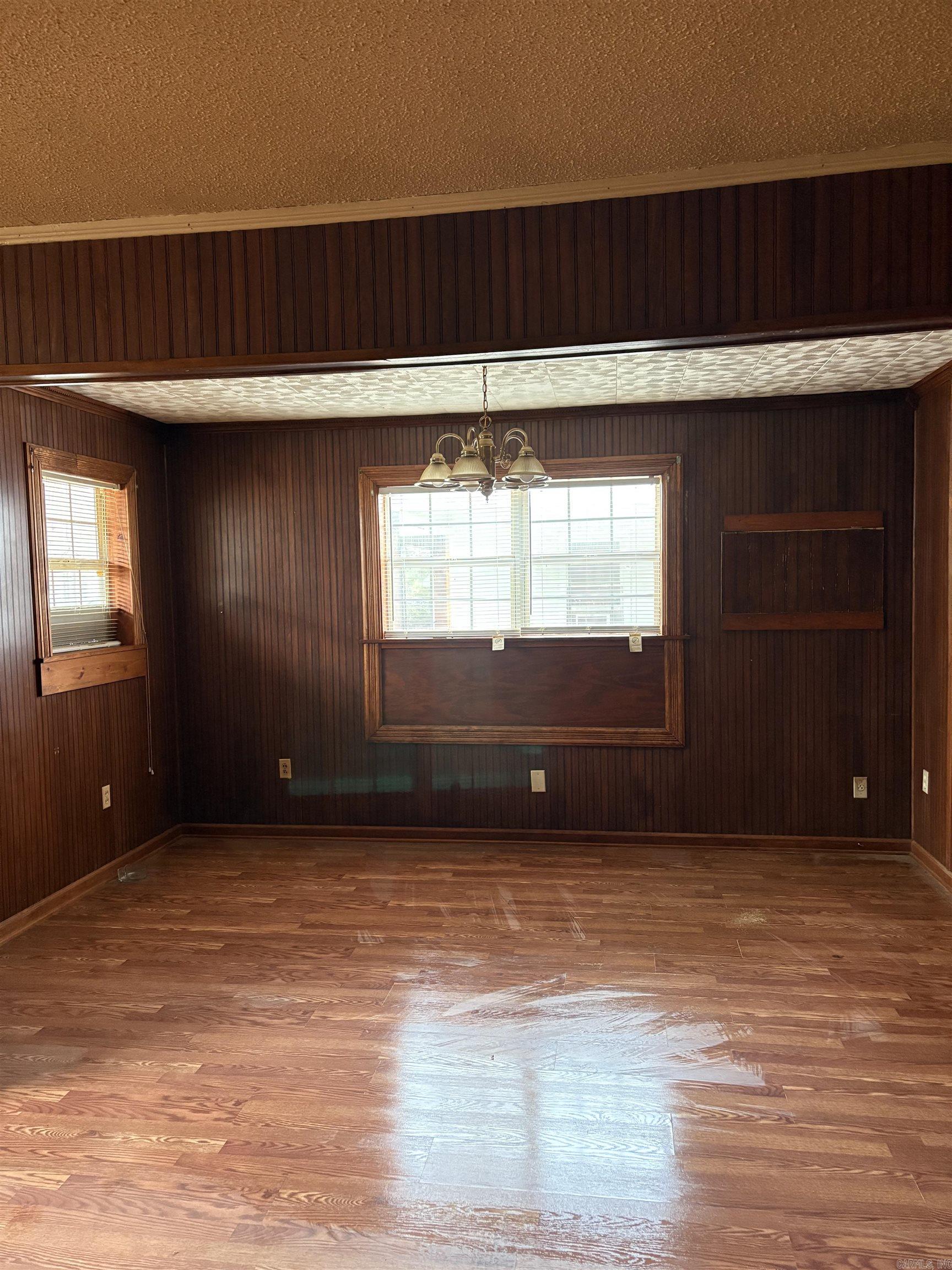 2213 S MAPLE Pine Bluff, AR 71603