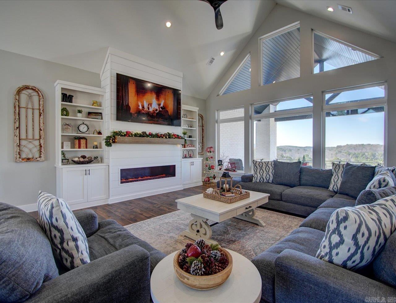 255 Falcon Ridge Trl  Hot Springs Village, AR