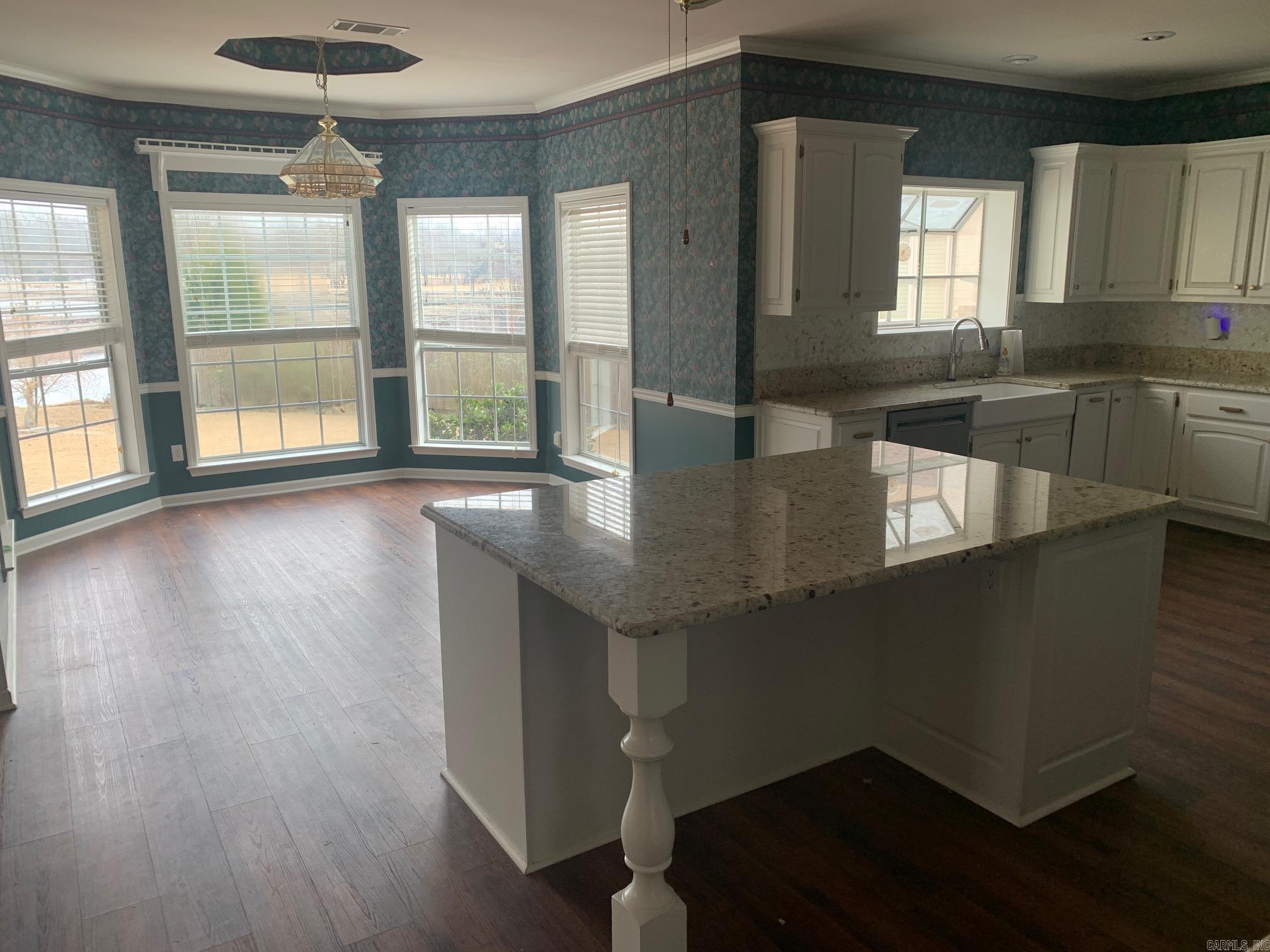 700 River Oaks Boulevard Searcy, AR 72143