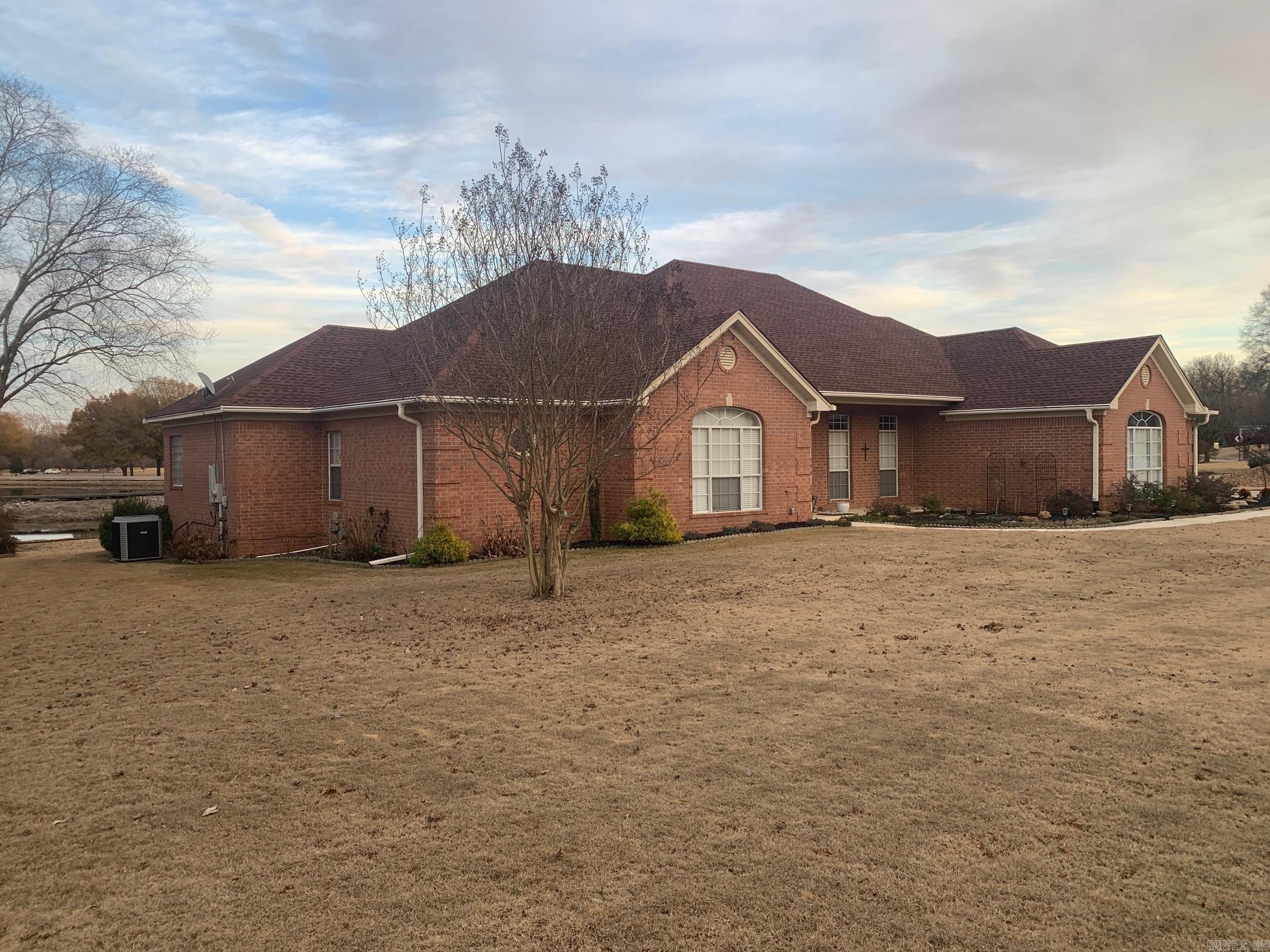 700 River Oaks  Searcy, AR