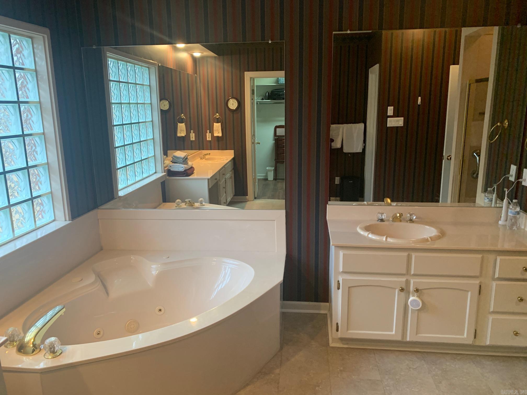 700 River Oaks  Searcy, AR