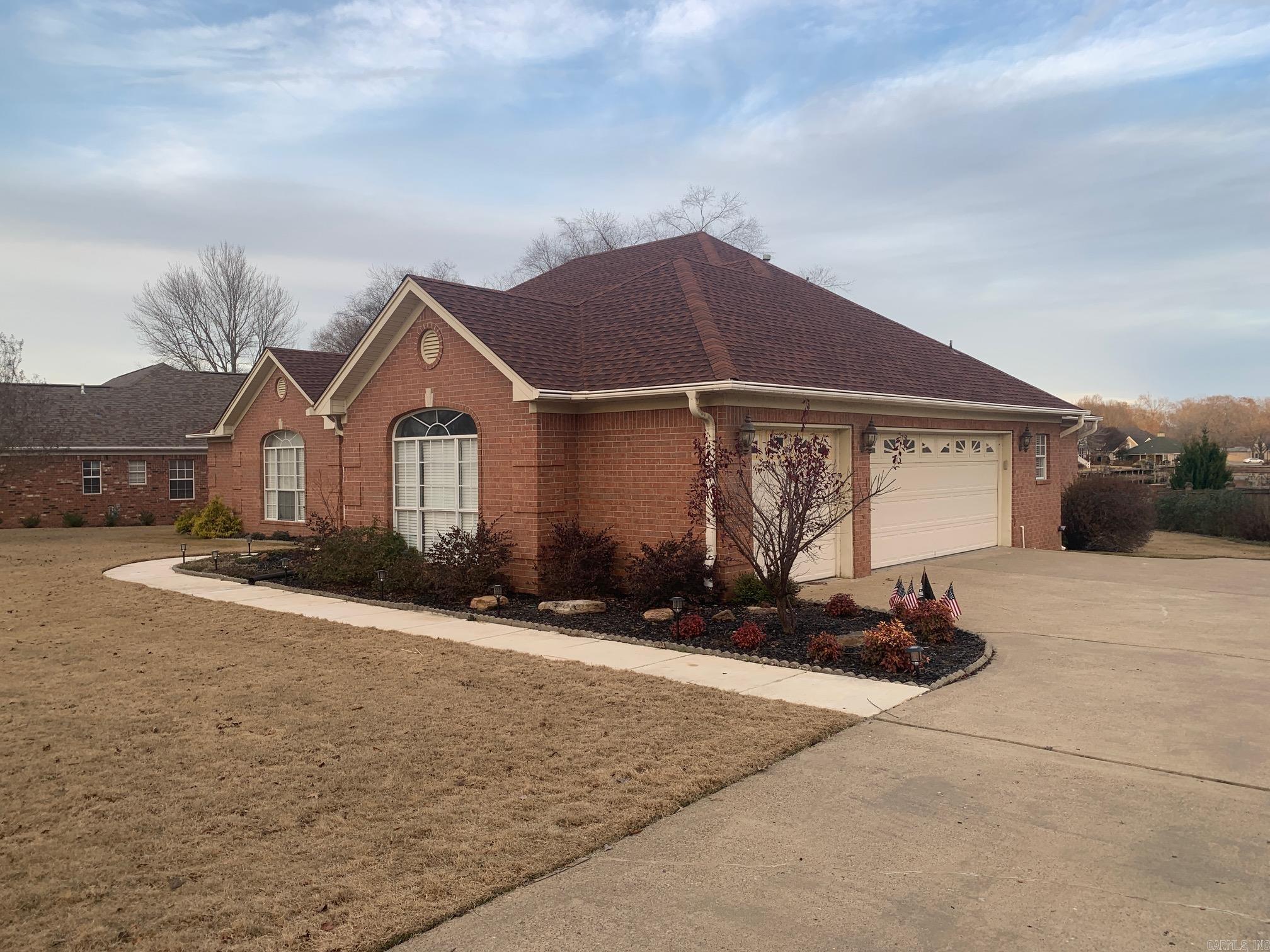 700 River Oaks  Searcy, AR