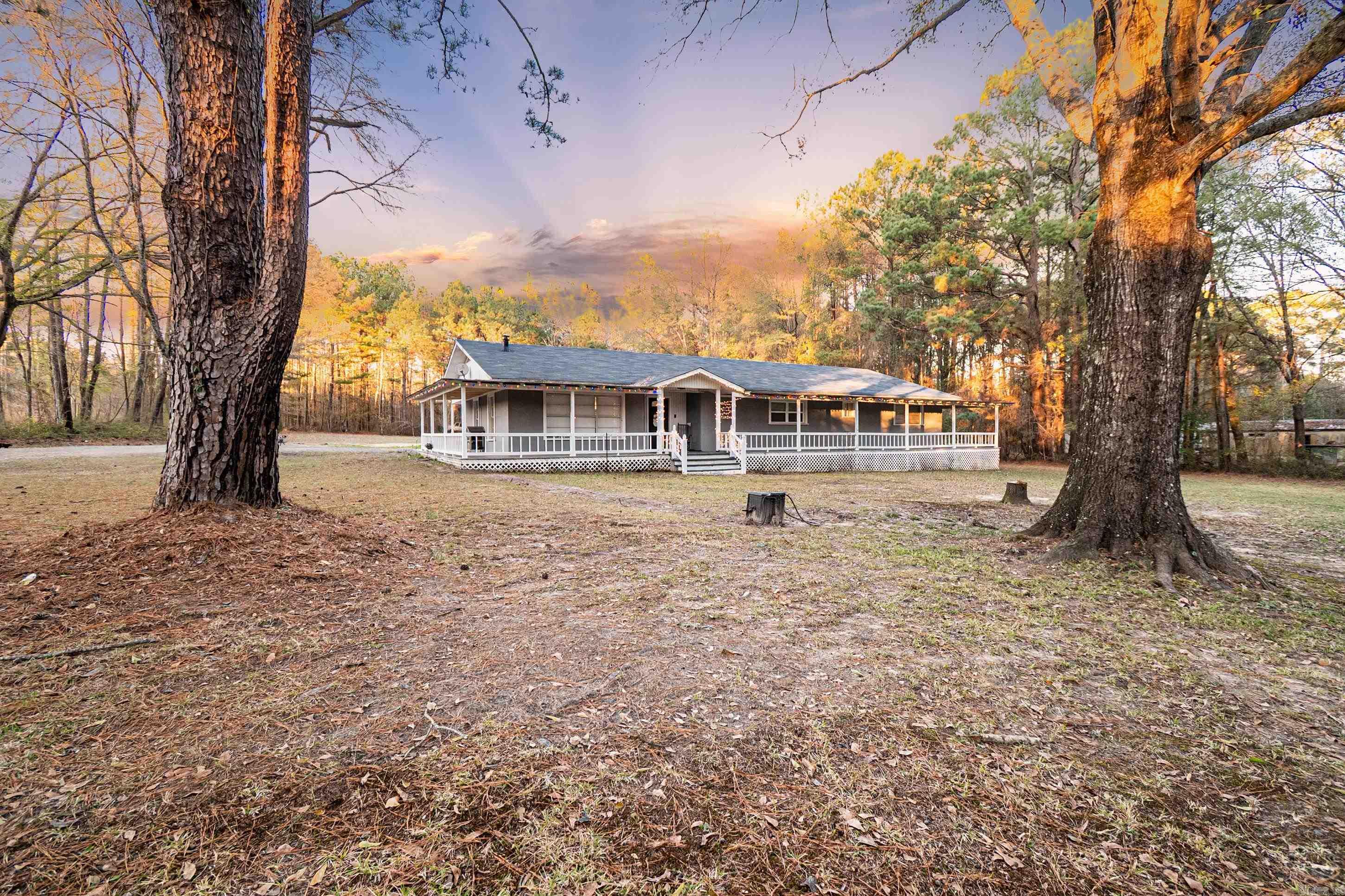 228 Old Mill Rd  Junction City, AR