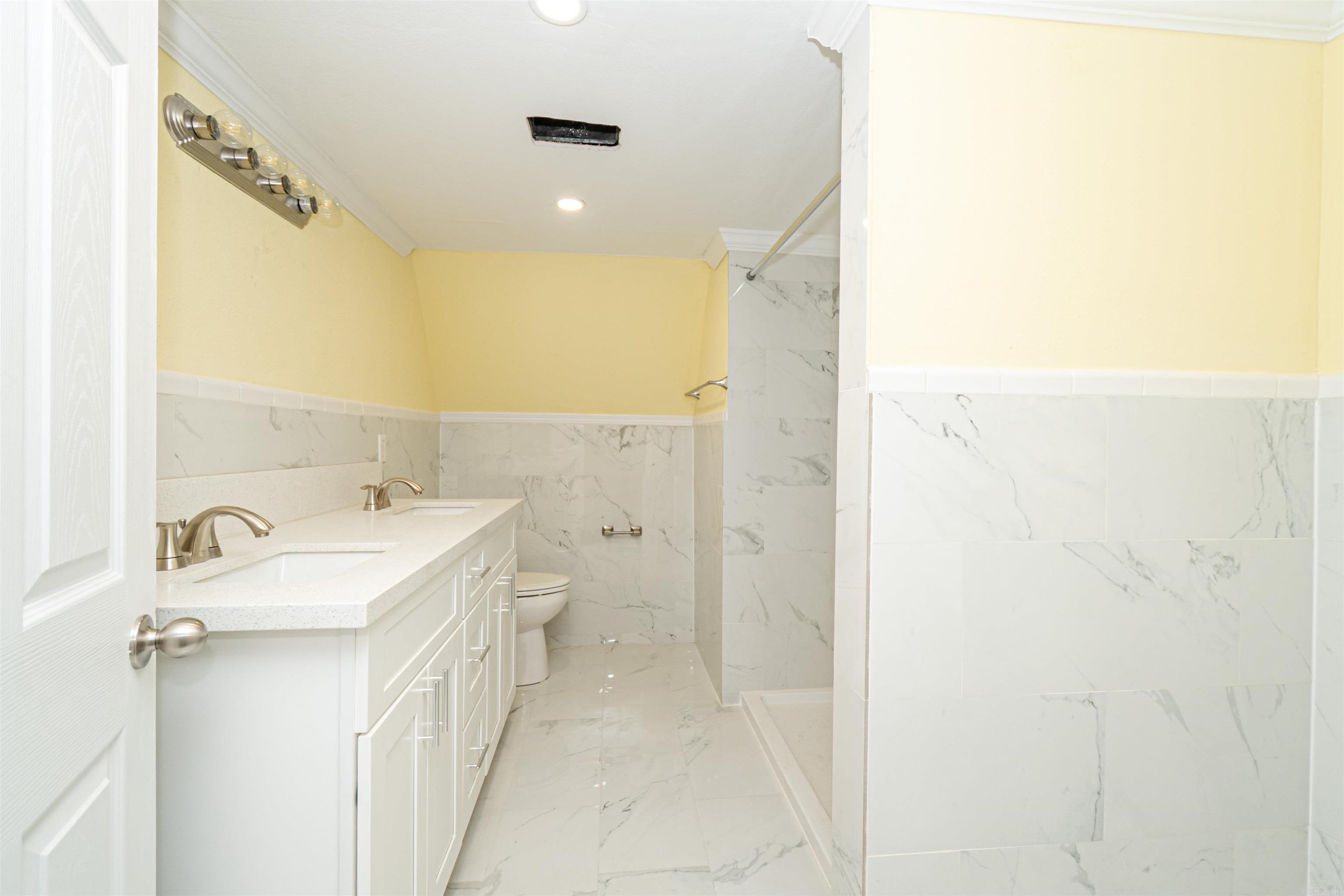 355 S Main St  Monticello, AR