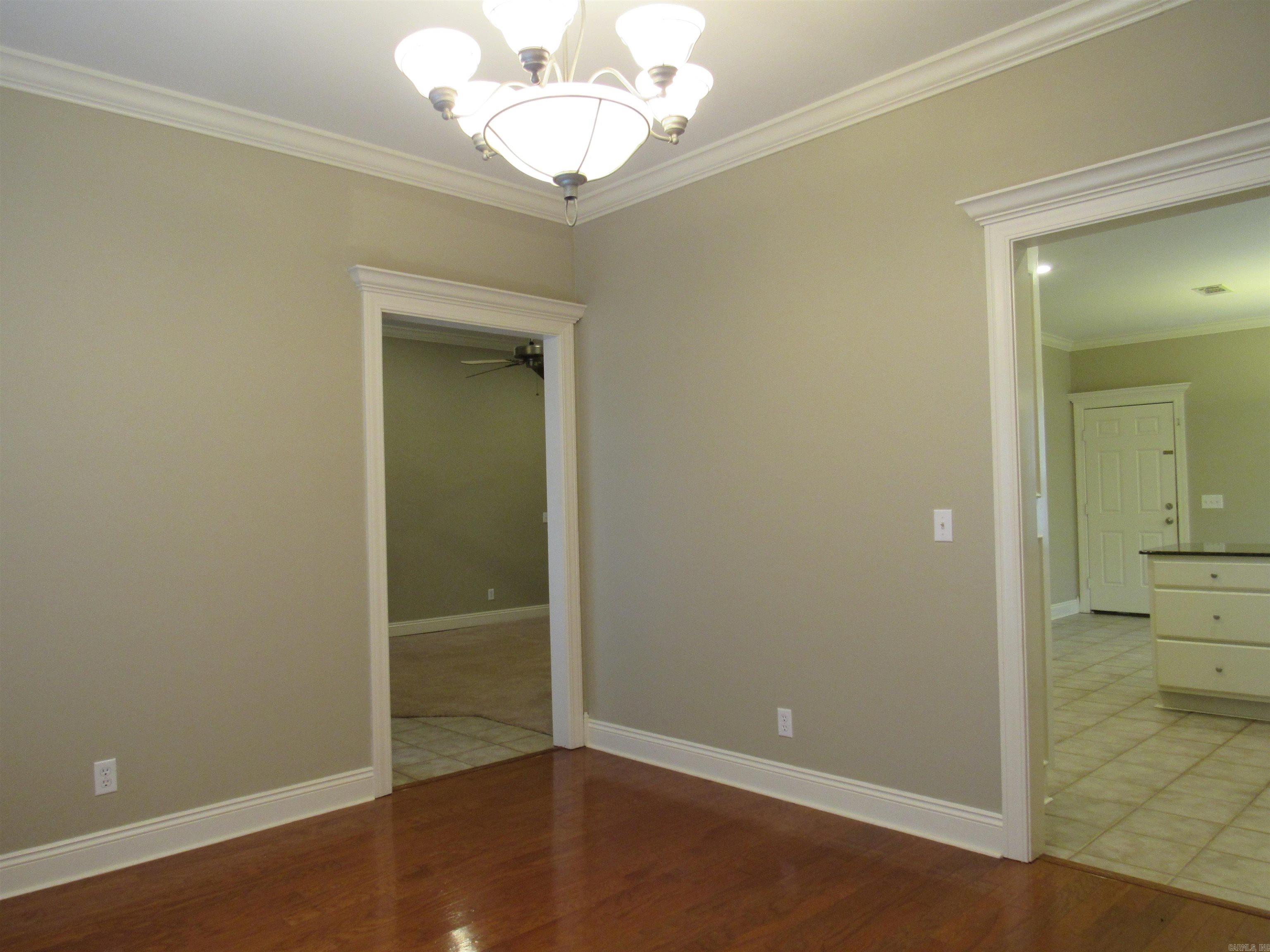 125 Orleans Dr  Maumelle, AR