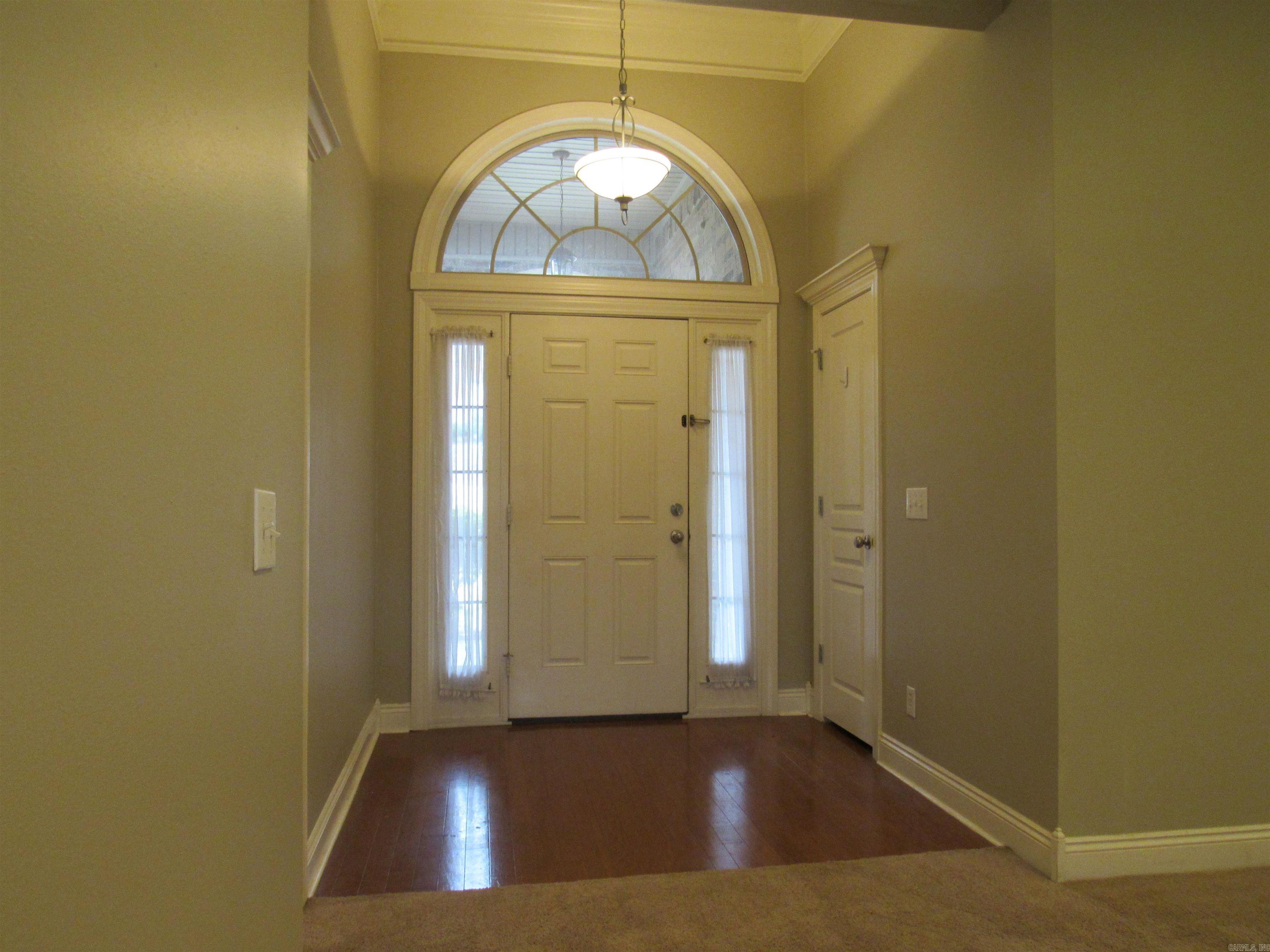 125 Orleans Dr  Maumelle, AR