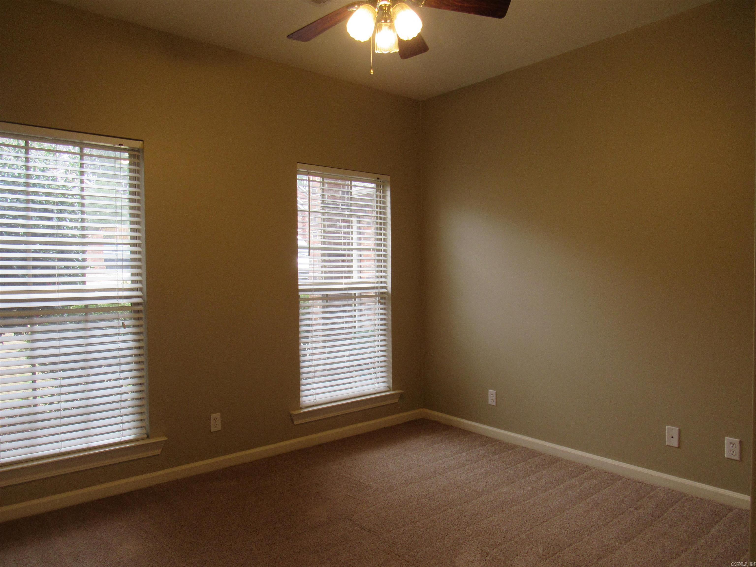 125 Orleans Dr  Maumelle, AR