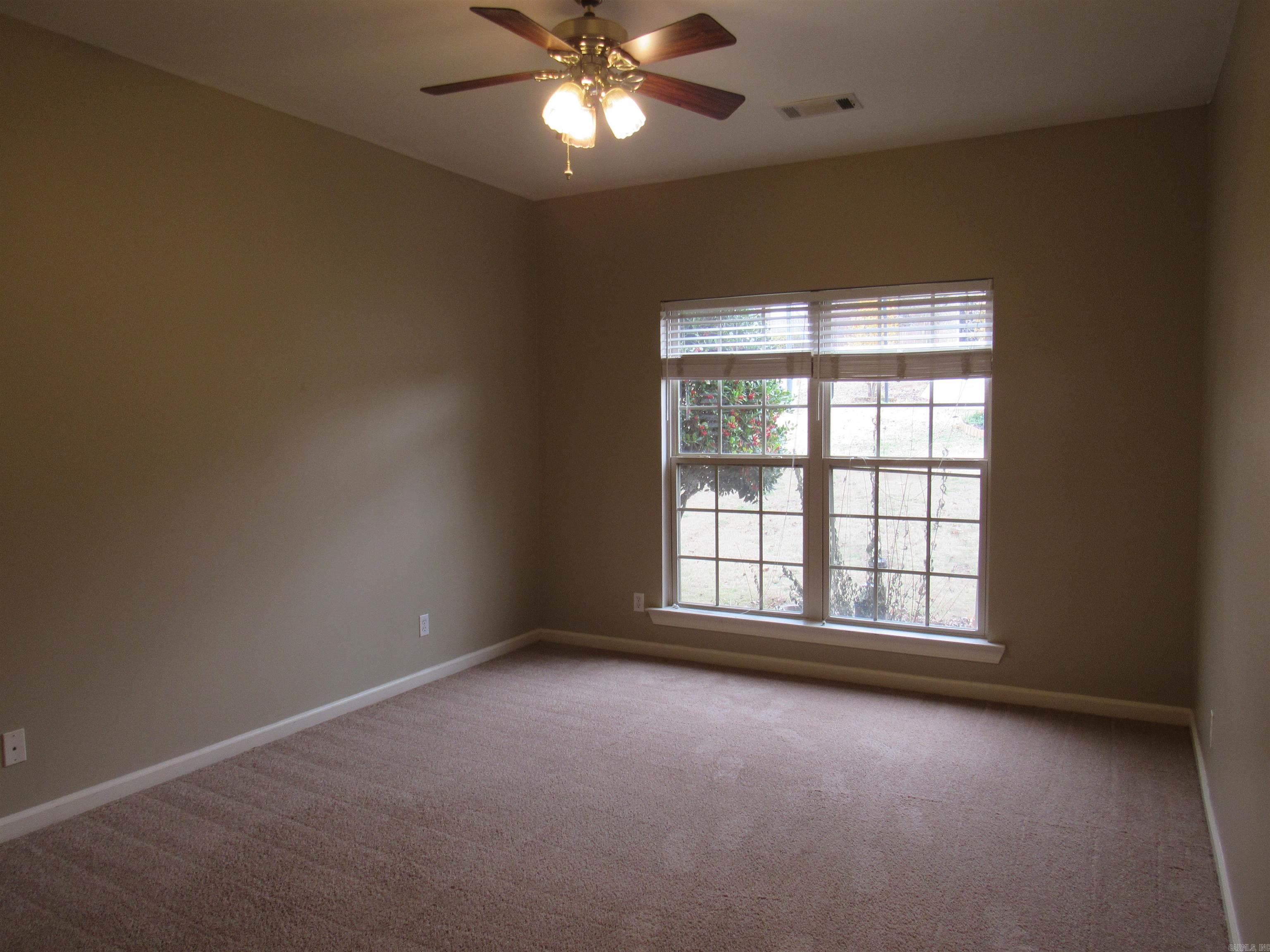 125 Orleans Dr  Maumelle, AR