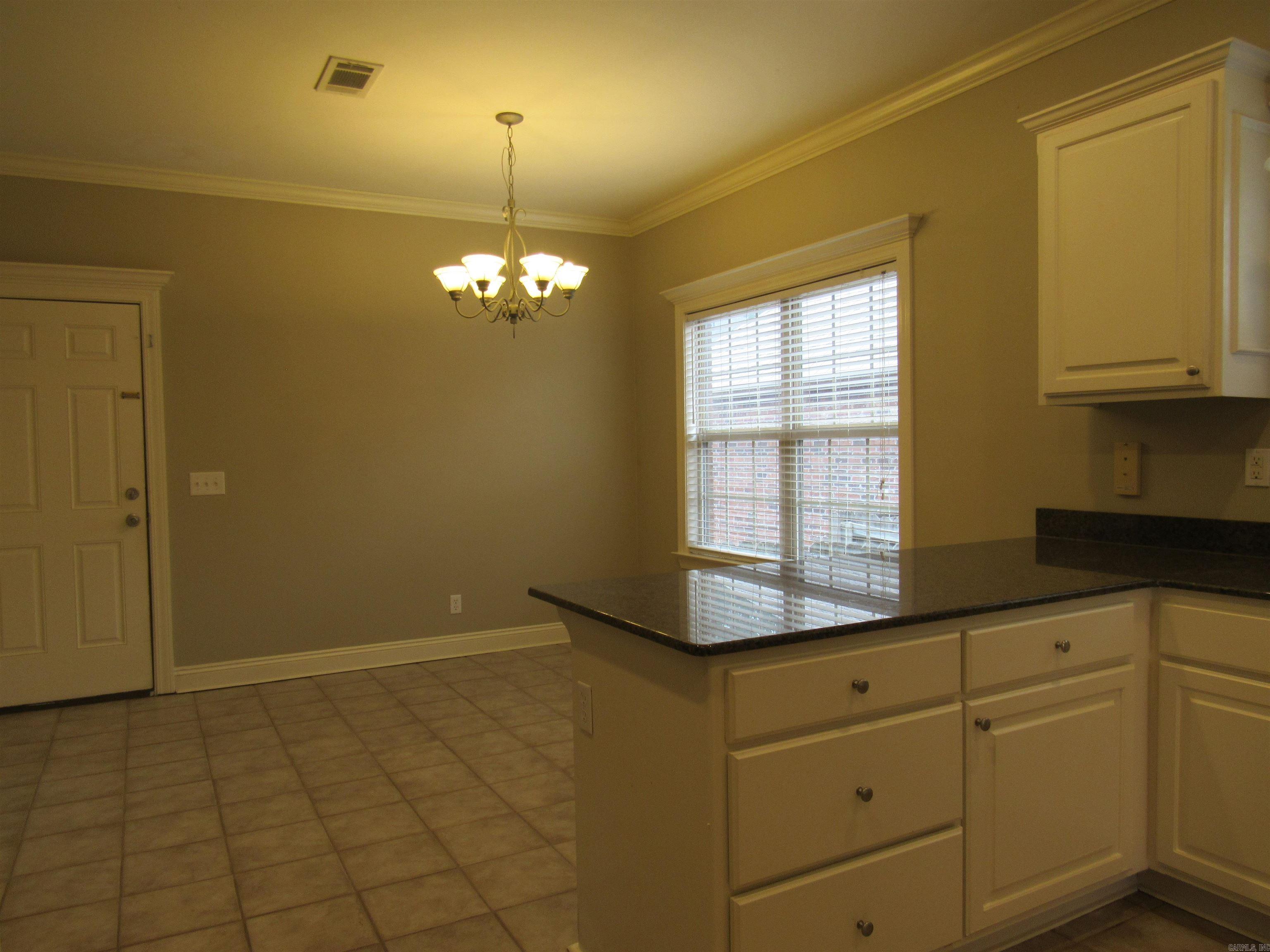 125 Orleans Dr  Maumelle, AR