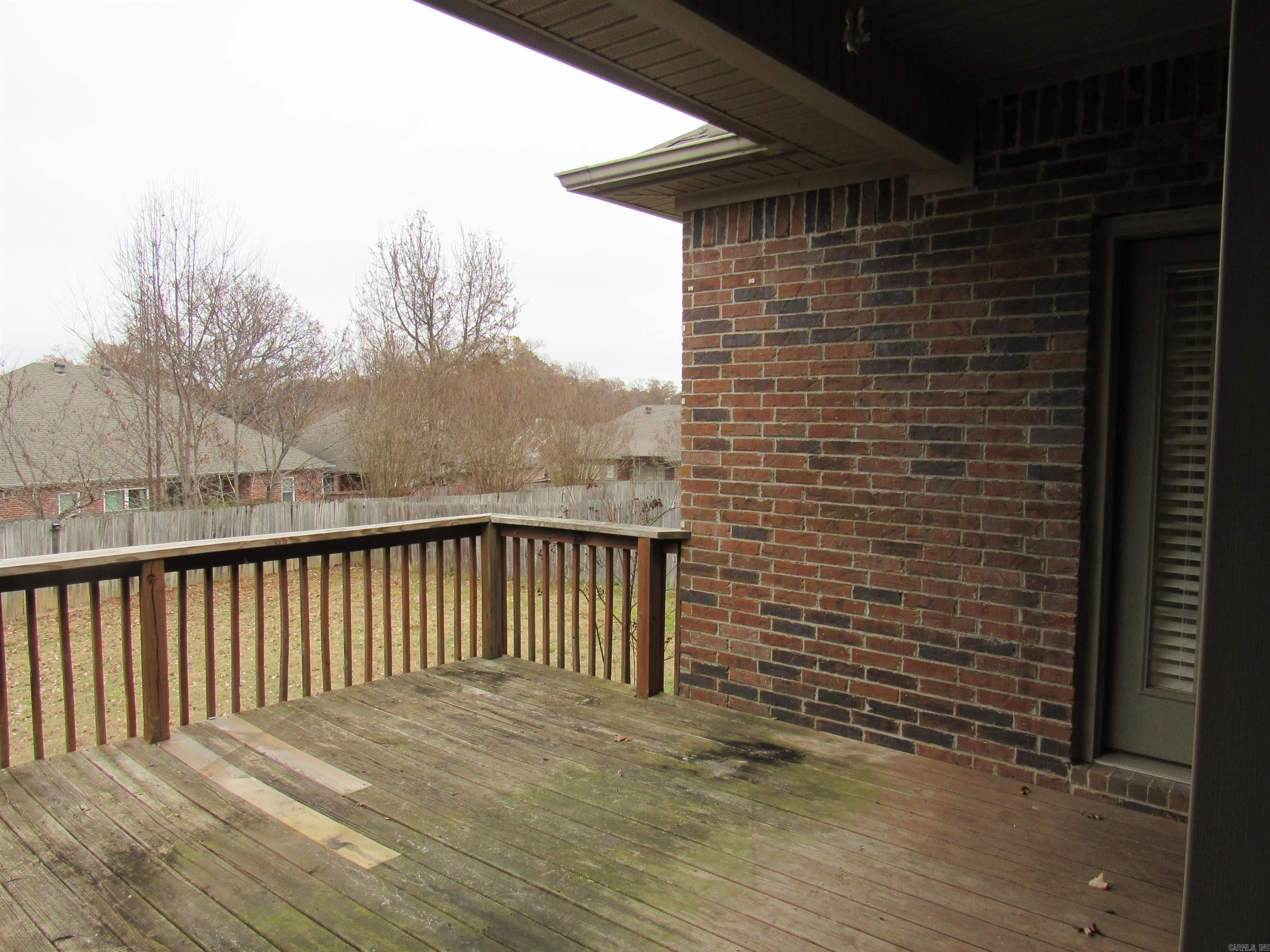 125 Orleans Dr  Maumelle, AR