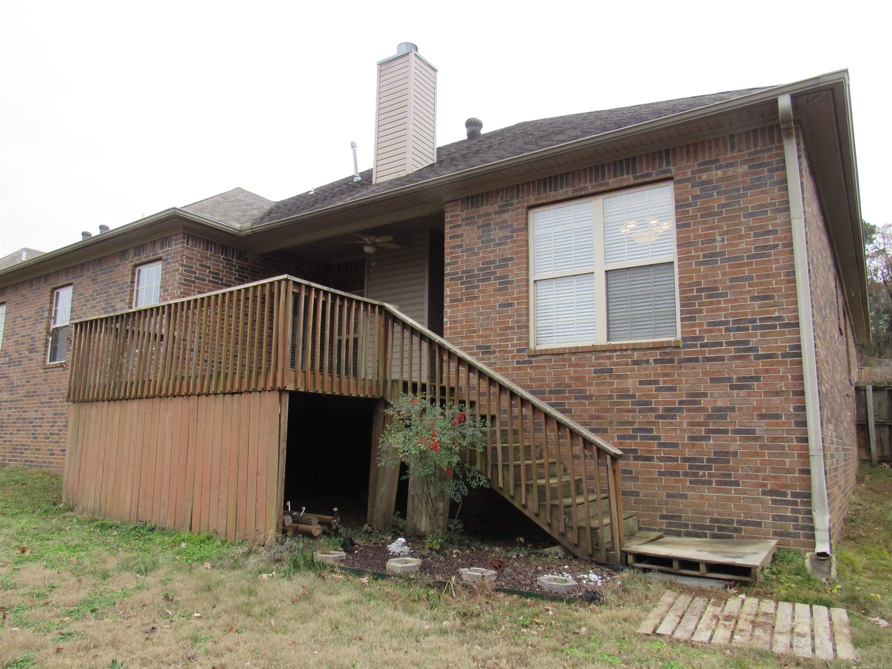 125 Orleans Dr  Maumelle, AR