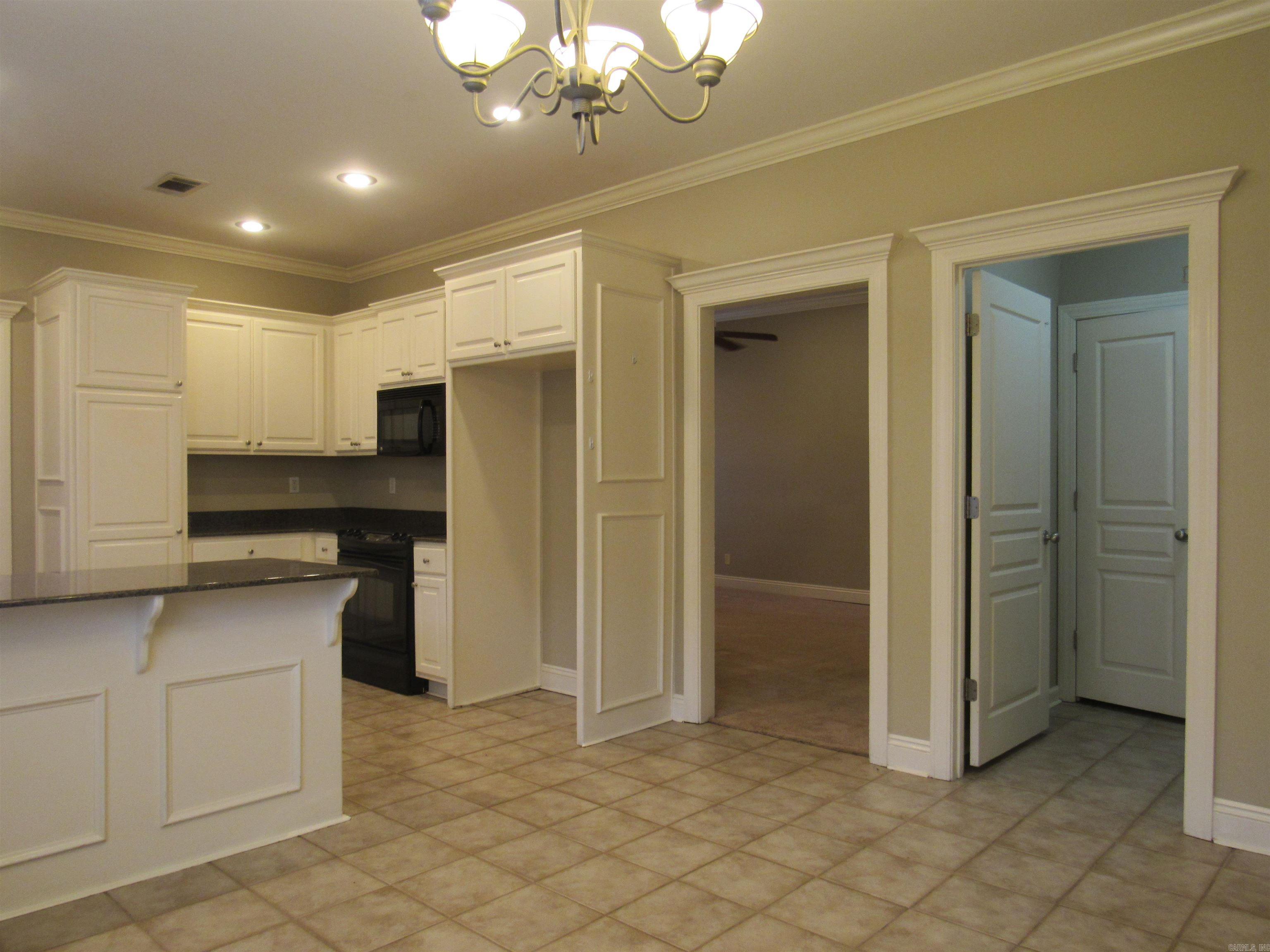 125 Orleans Dr  Maumelle, AR