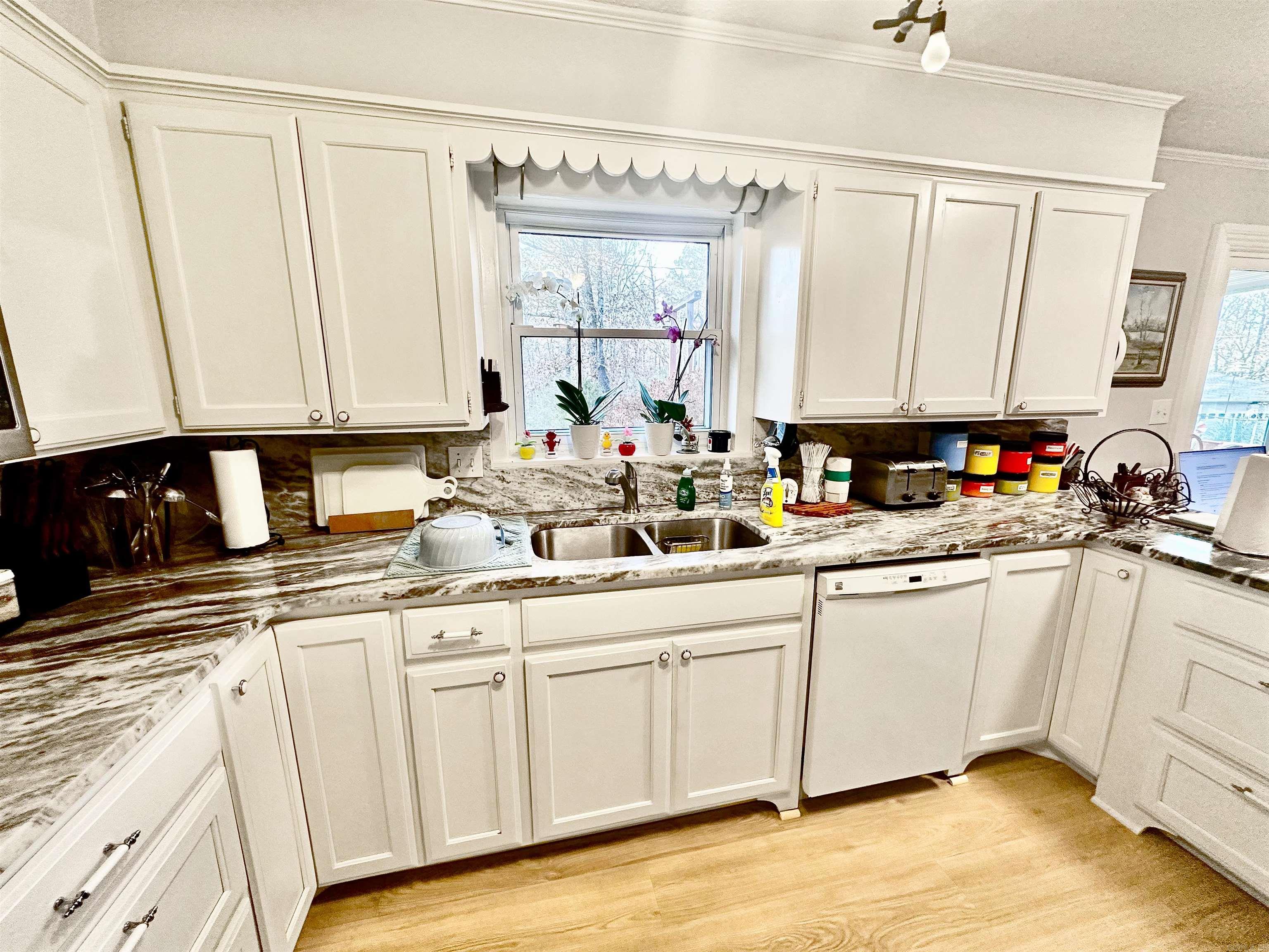 105 Seminole Ct  Hot Springs, AR