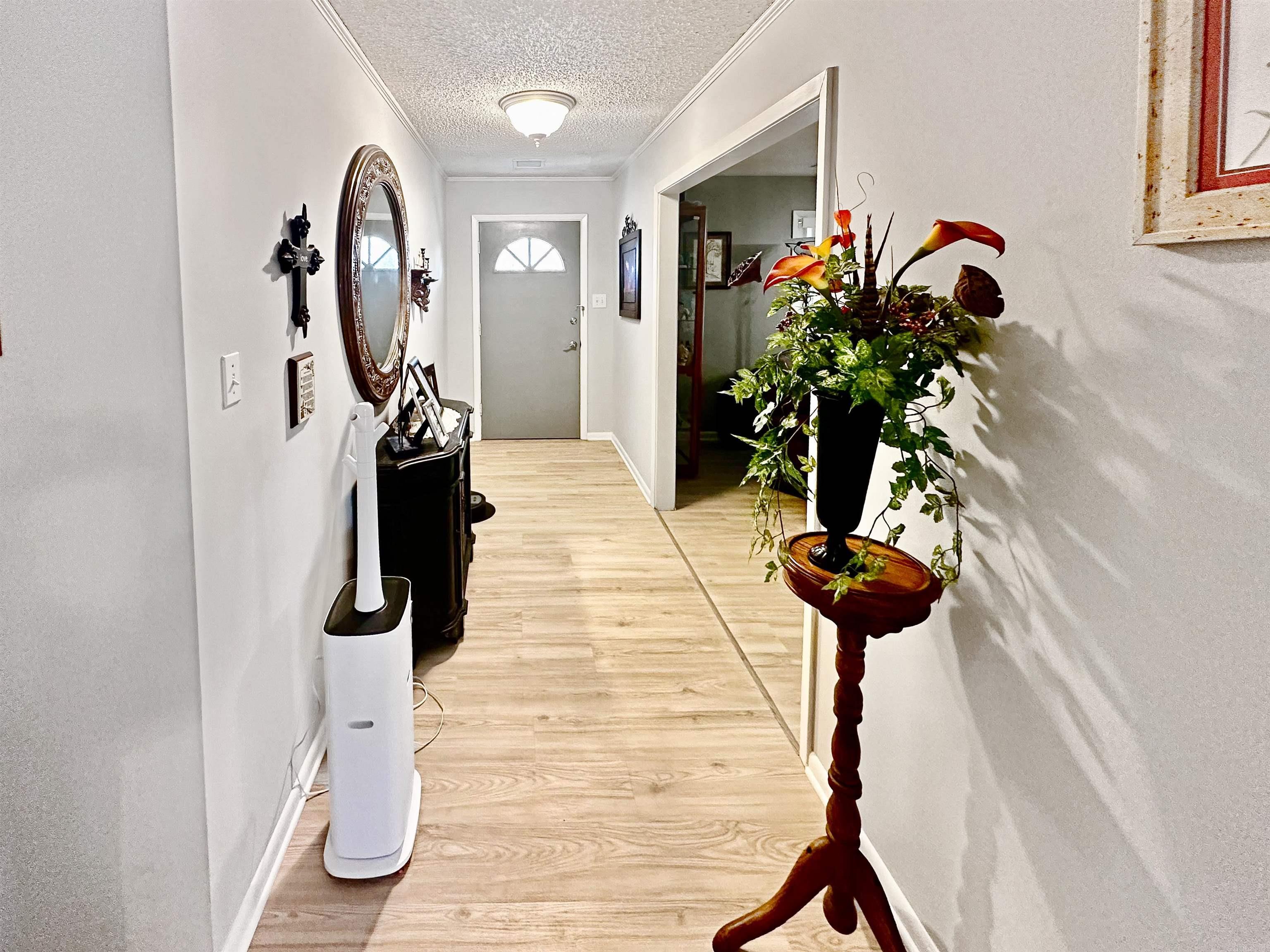 105 Seminole Ct  Hot Springs, AR