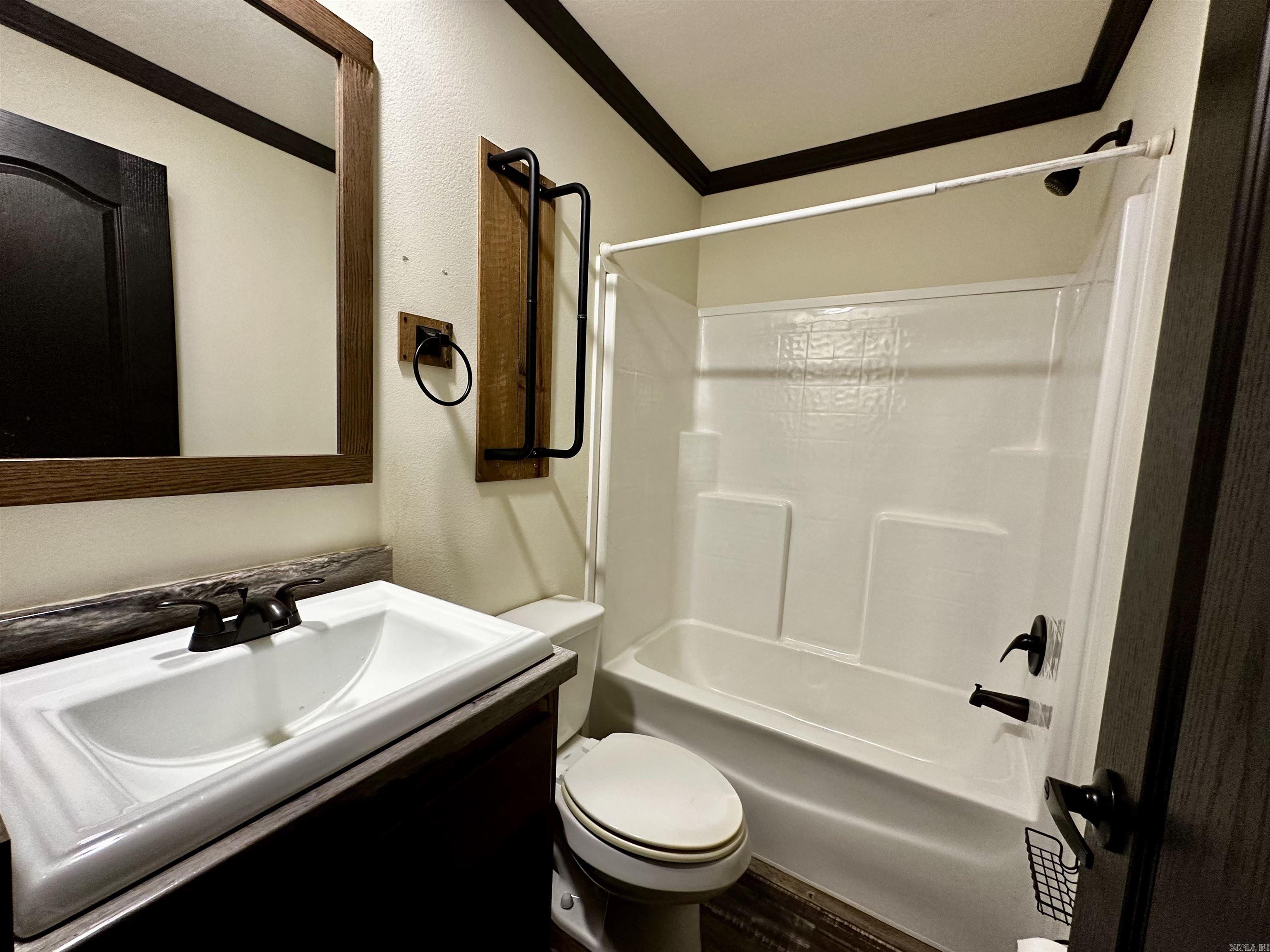 5681 MC 5014  Everton, AR