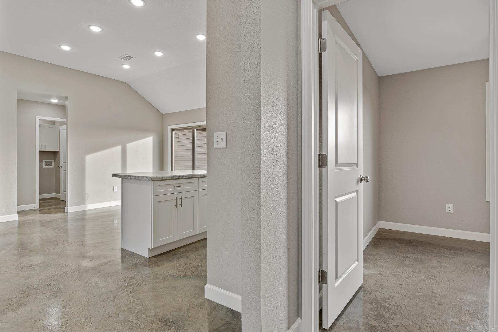 1005 Sixth Lake City, AR 72437